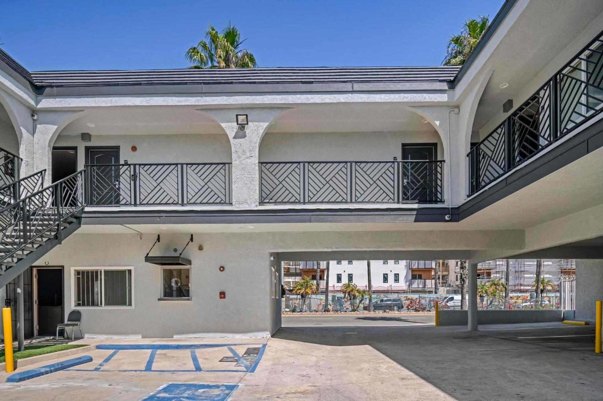 Hyland Inn Long Beach photo 5