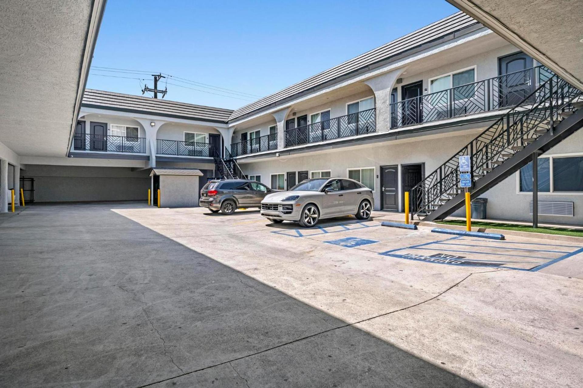 Hyland Inn Long Beach photo 9