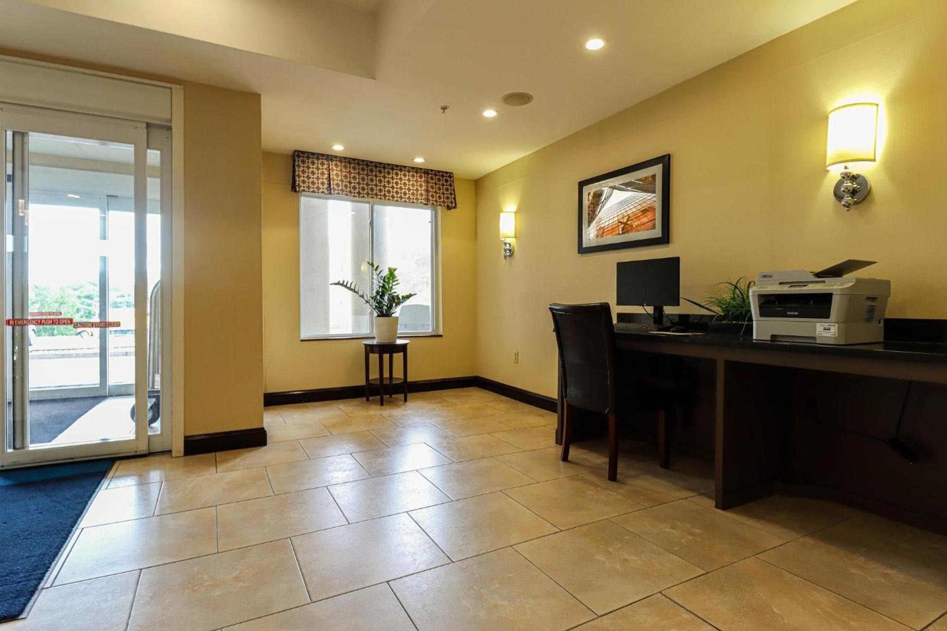 Holiday Inn Express & Suites Meriden by IHG photo 12