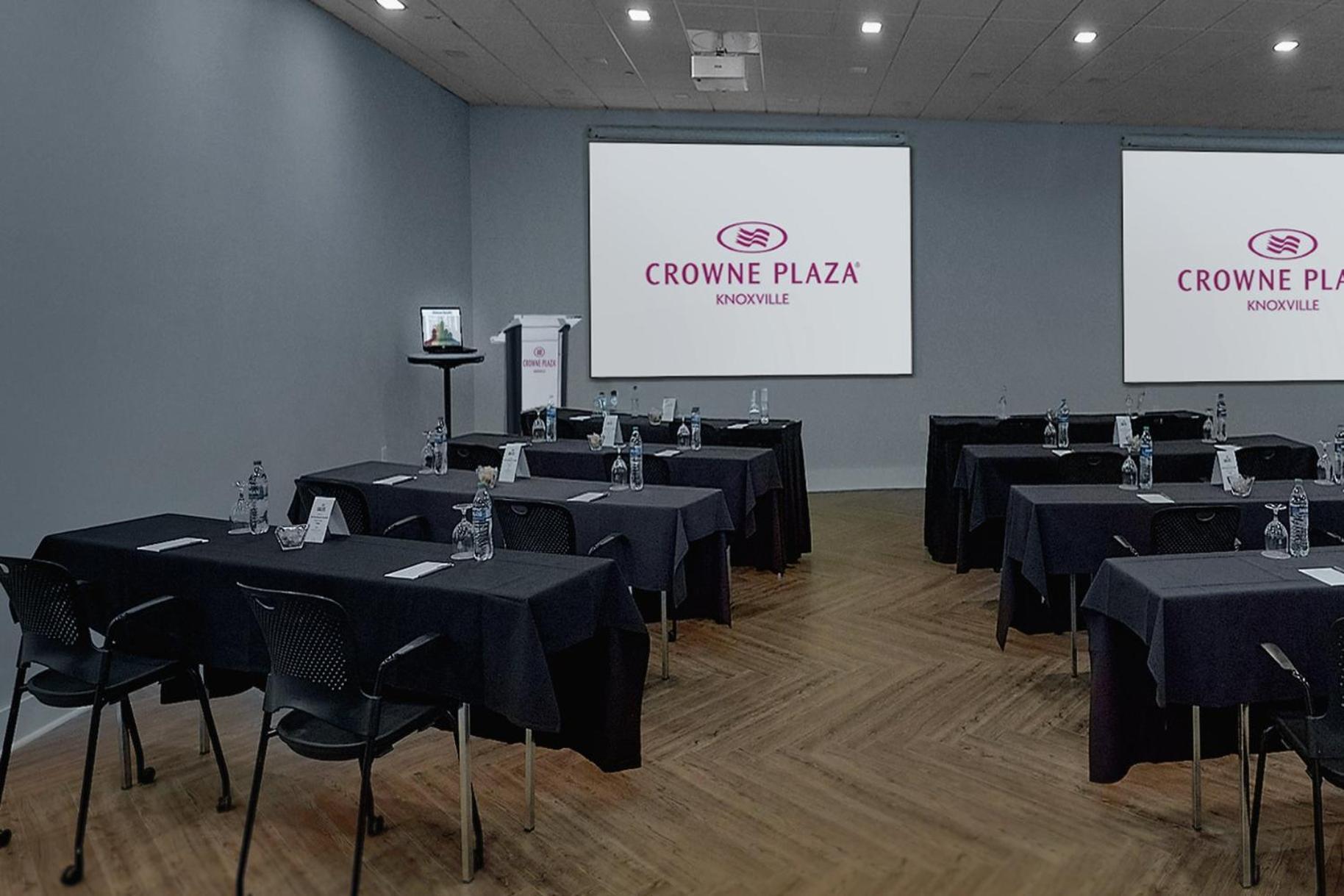Crowne Plaza Knoxville Downtown University by IHG photo 69