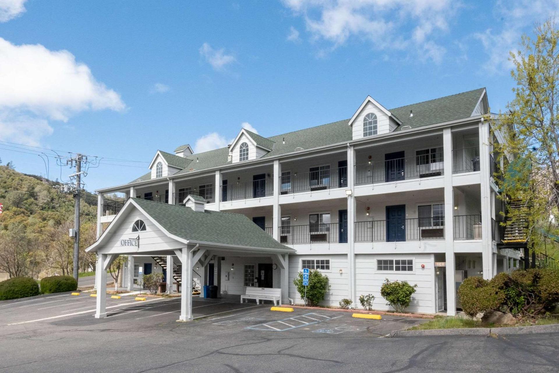 Quality Inn Yosemite Valley Gateway photo 26
