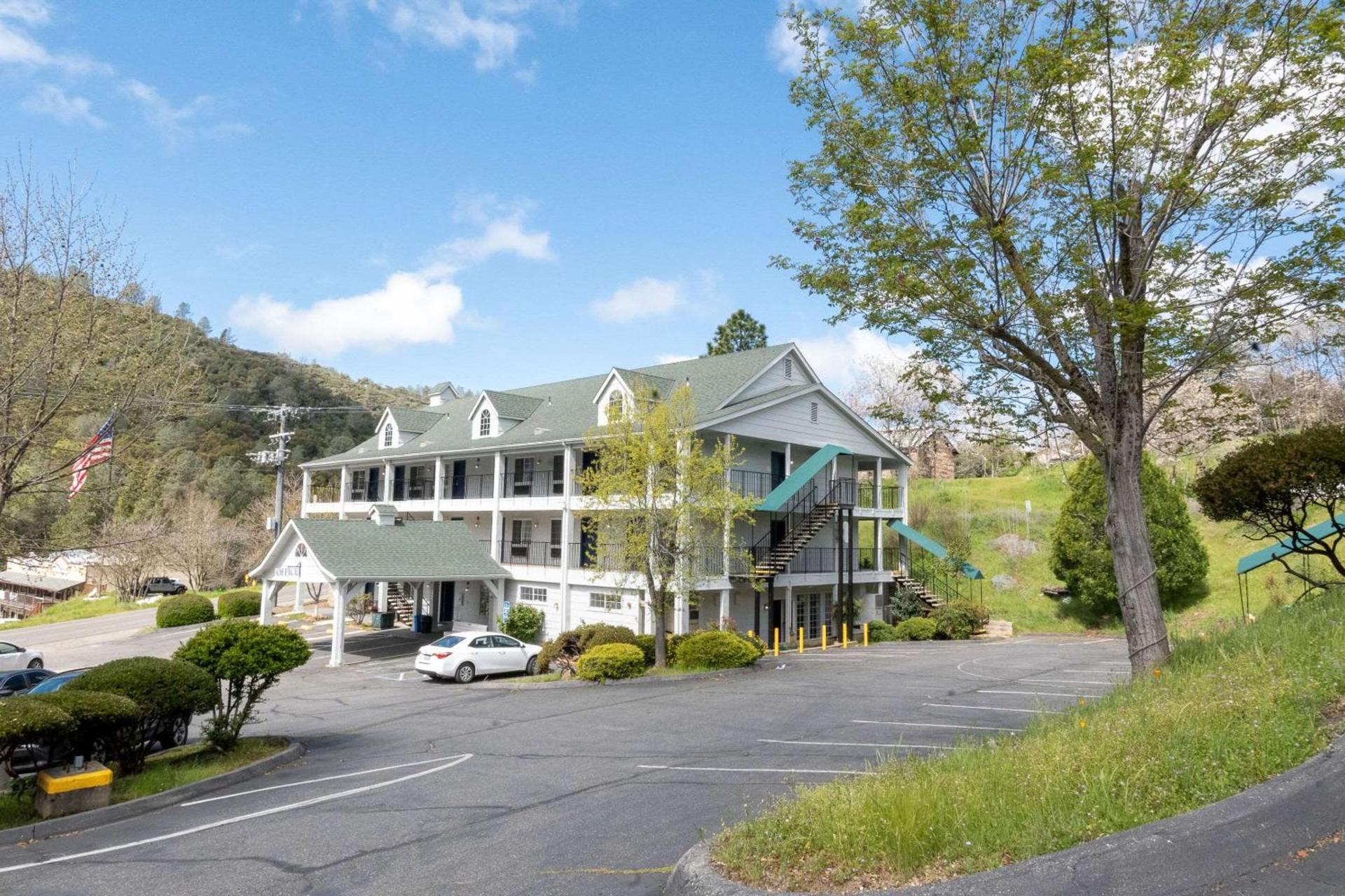 Quality Inn Yosemite Valley Gateway photo 27