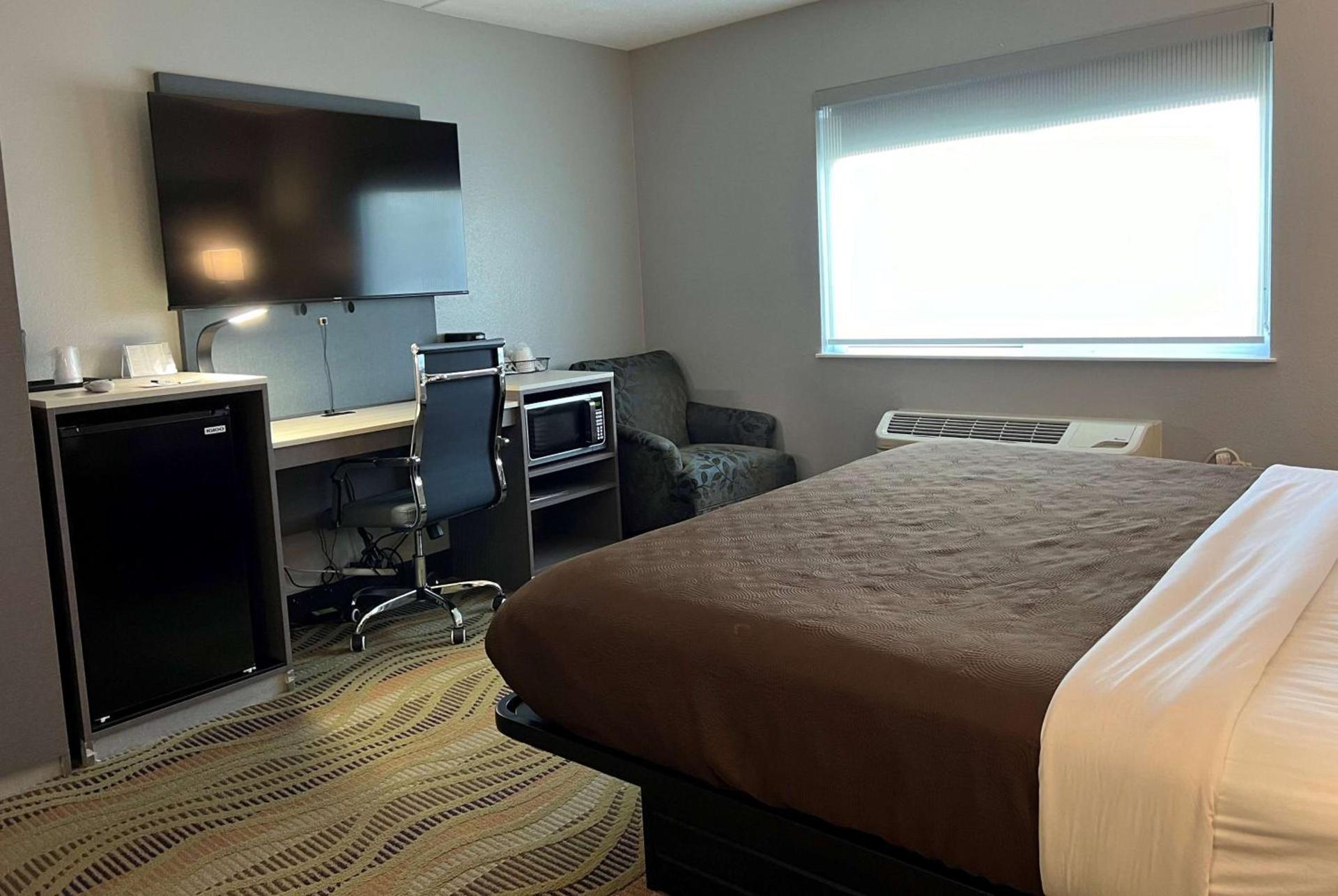 AmericInn by Wyndham Republic photo 16