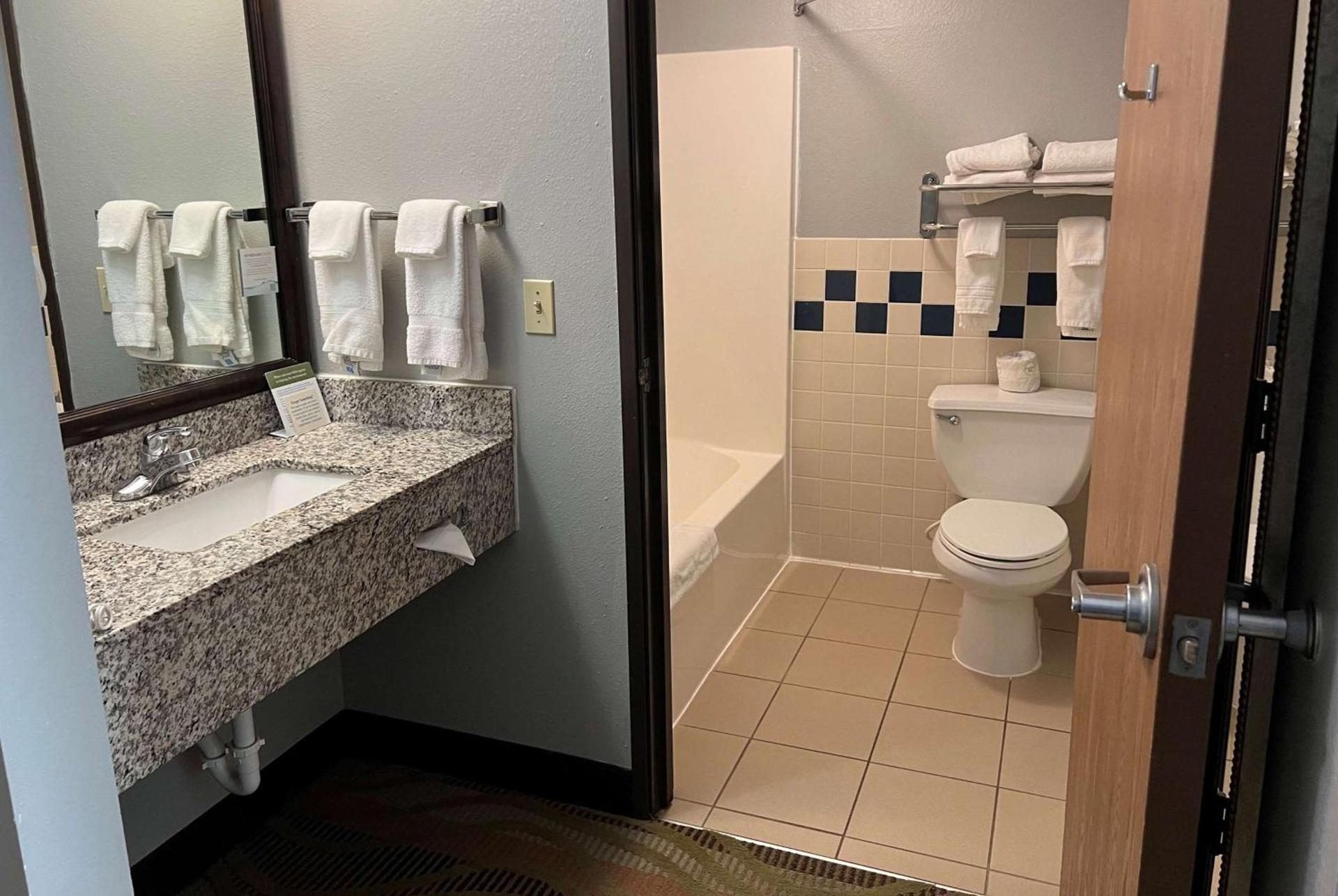 AmericInn by Wyndham Republic photo 21