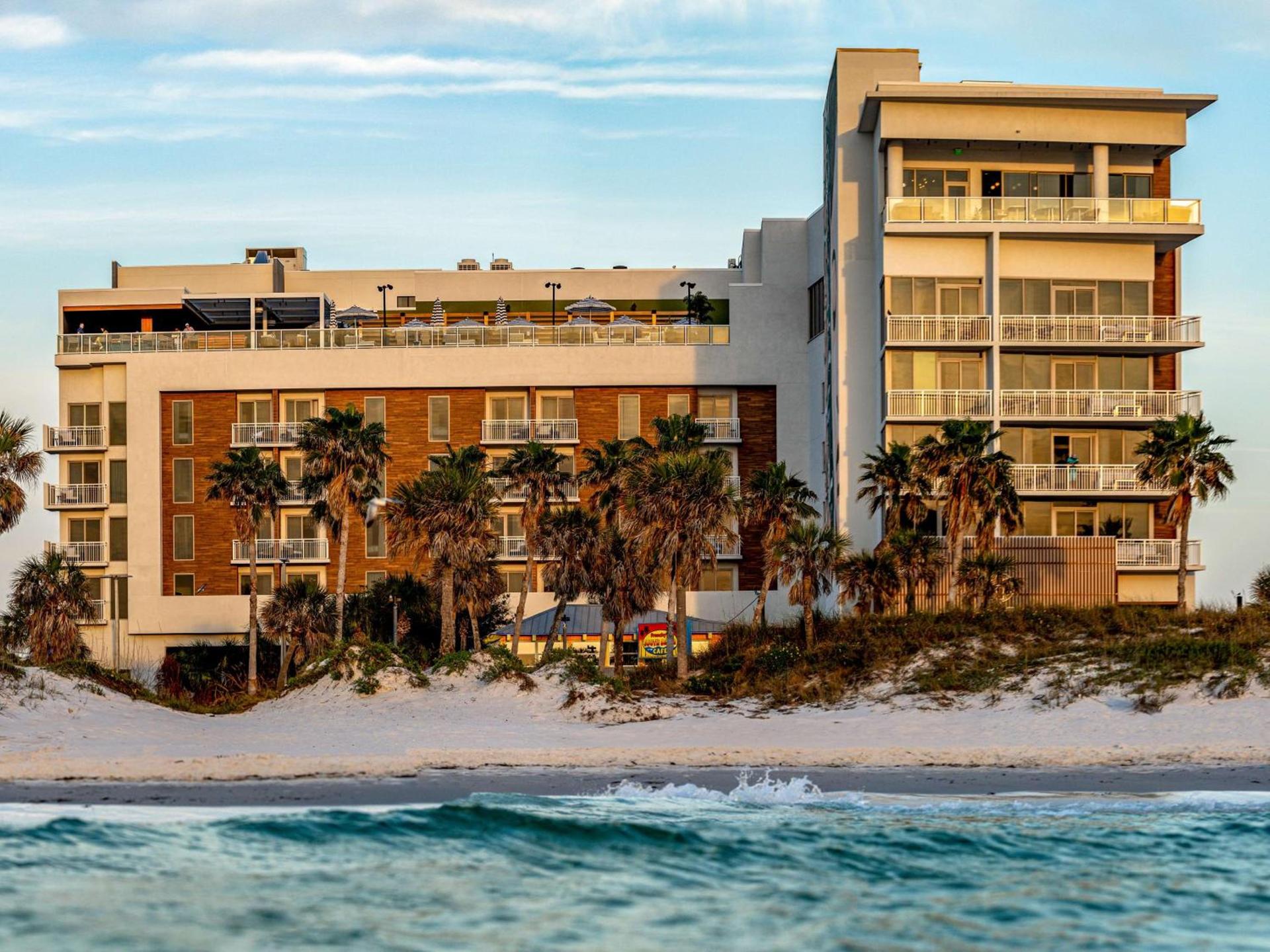 The Hiatus Clearwater Beach, Curio Collection By Hilton photo 4