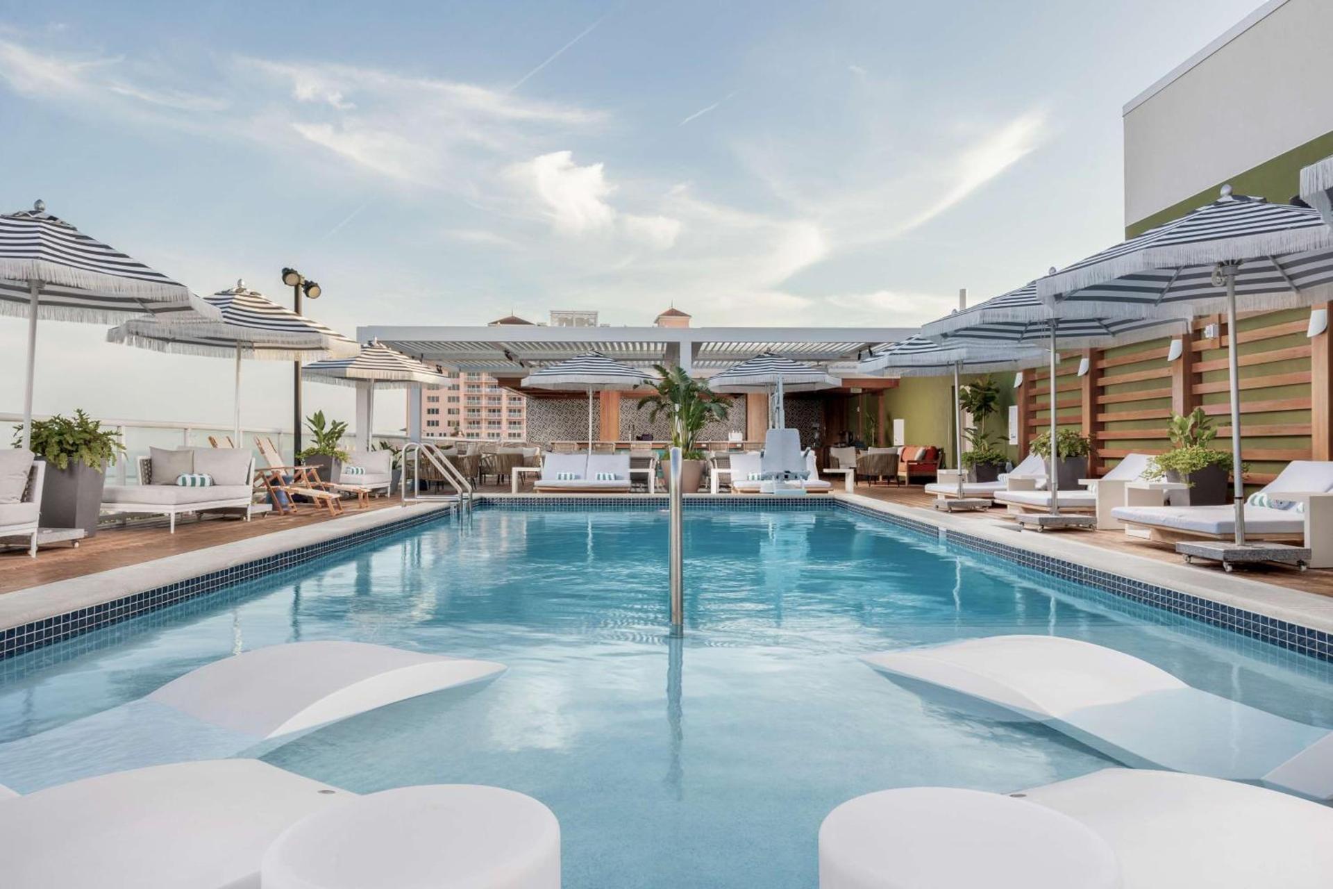 The Hiatus Clearwater Beach, Curio Collection By Hilton photo 13