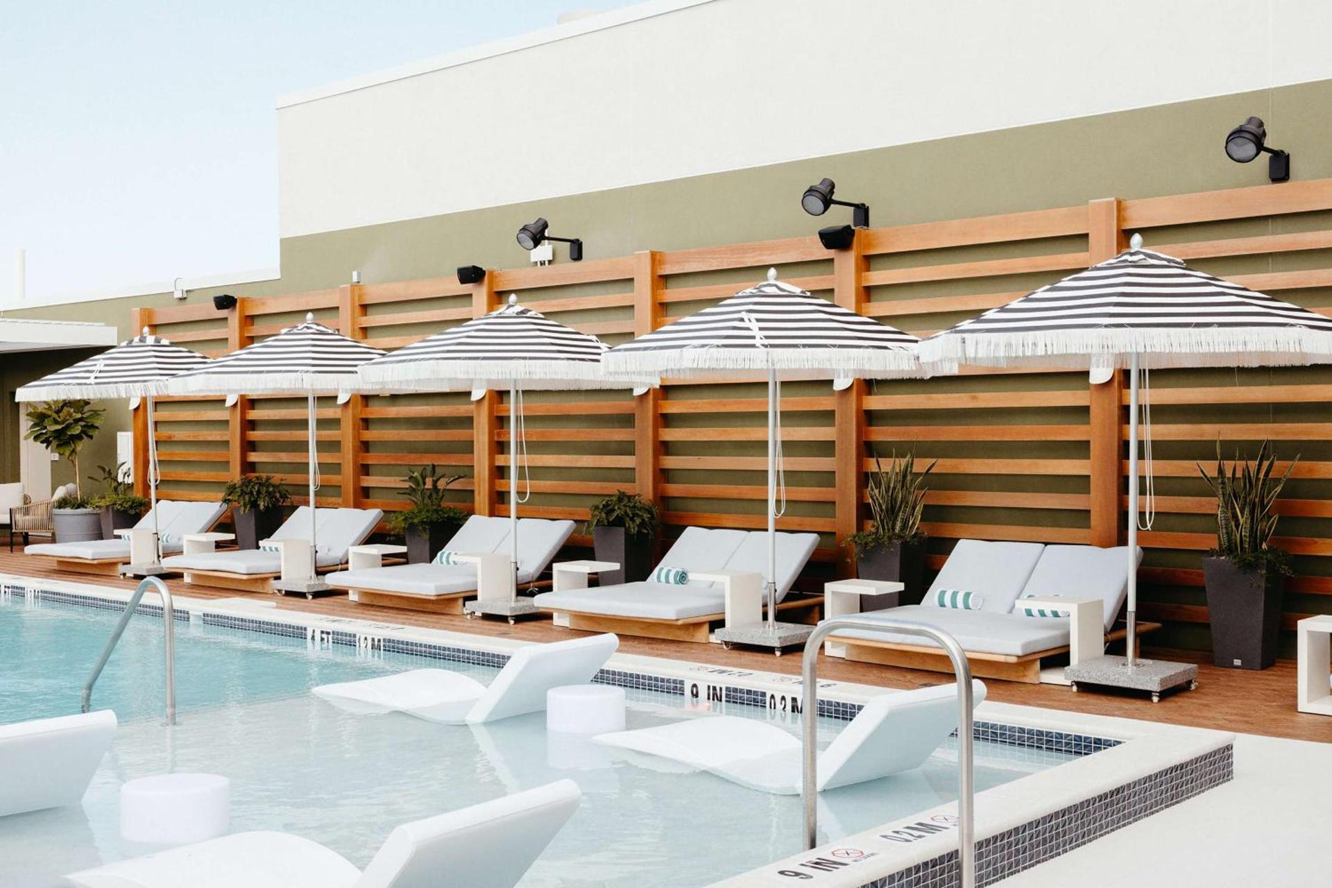 The Hiatus Clearwater Beach, Curio Collection By Hilton photo 18