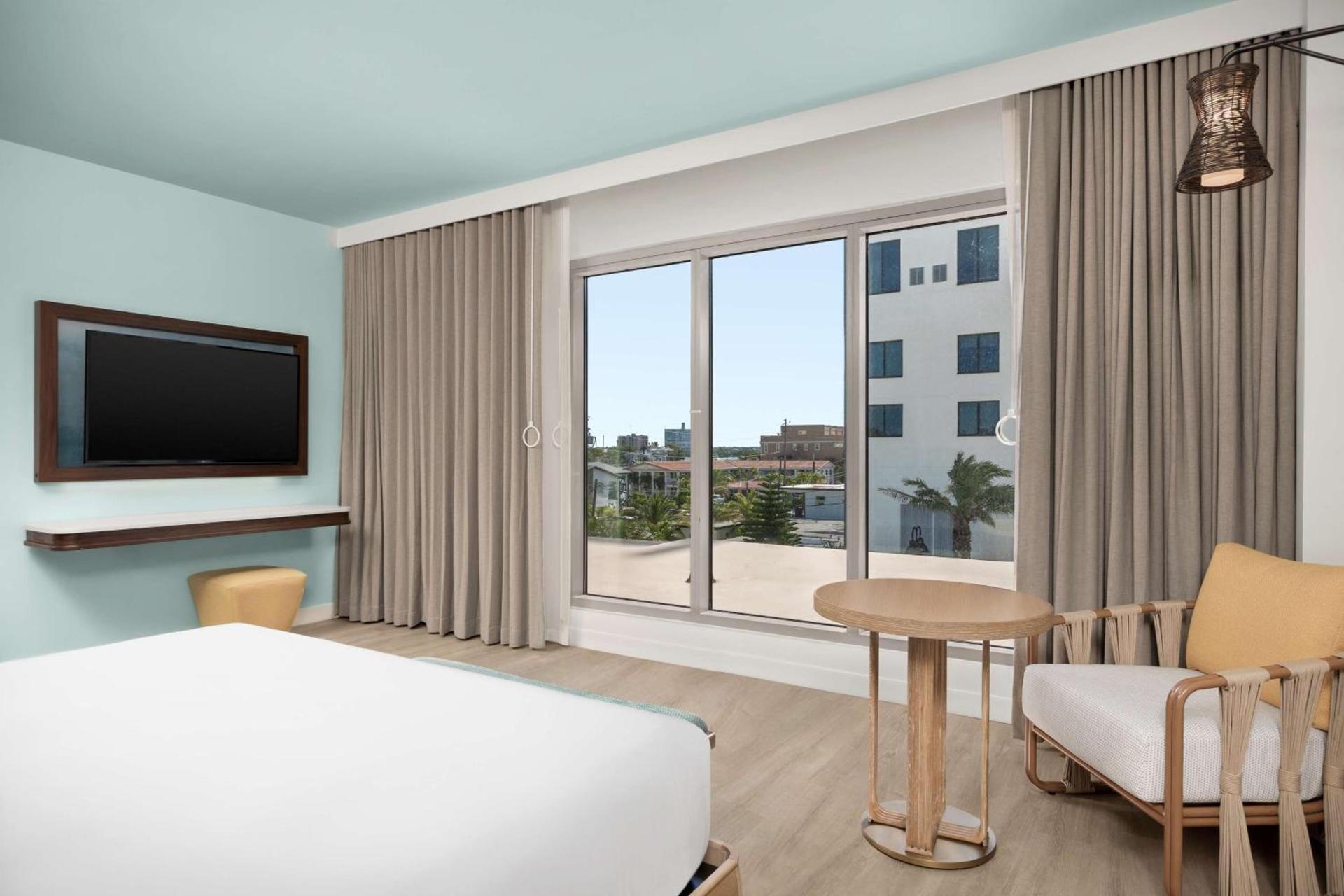 The Hiatus Clearwater Beach, Curio Collection By Hilton photo 49