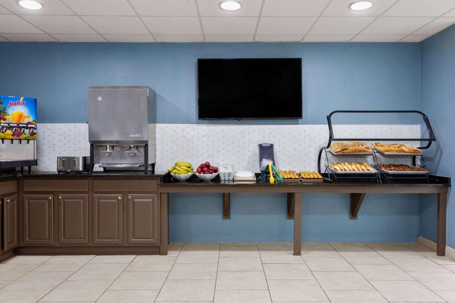 Baymont by Wyndham Orlando-International Dr-Universal Blvd photo 4