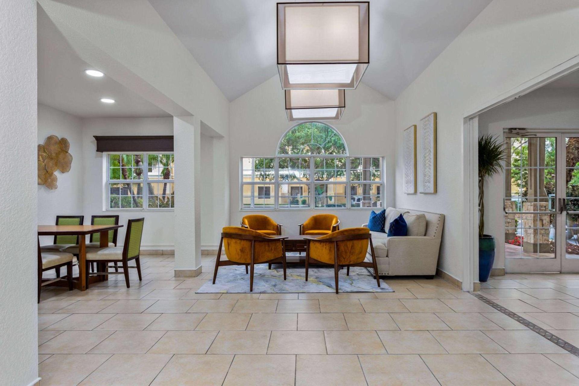 Baymont by Wyndham Orlando-International Dr-Universal Blvd photo 11