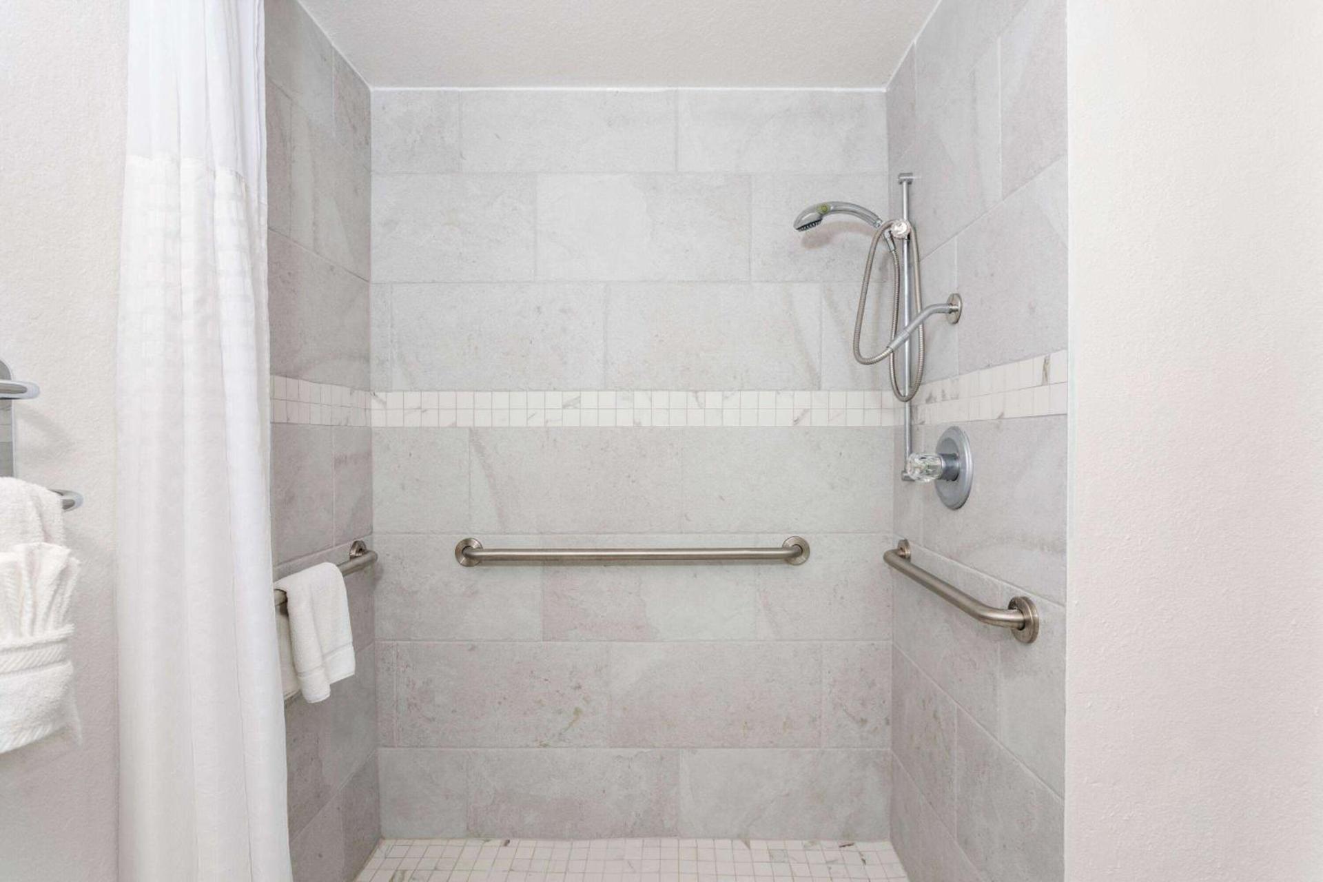 Baymont by Wyndham Orlando-International Dr-Universal Blvd photo 32