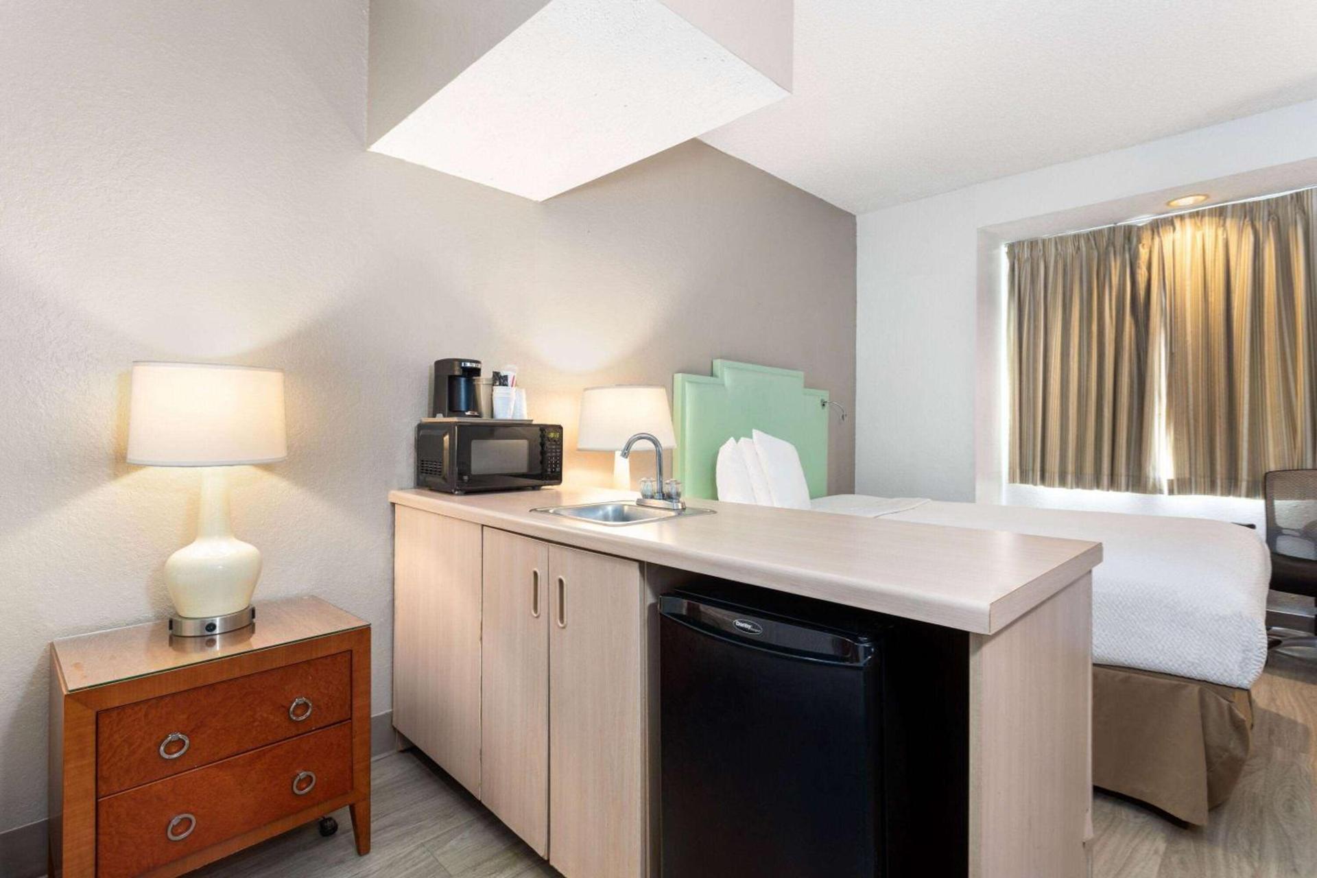 Baymont by Wyndham Orlando-International Dr-Universal Blvd photo 27