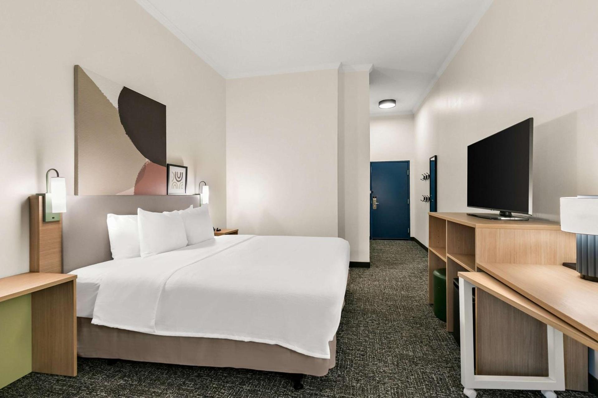 Spark by Hilton Commerce, GA photo 29