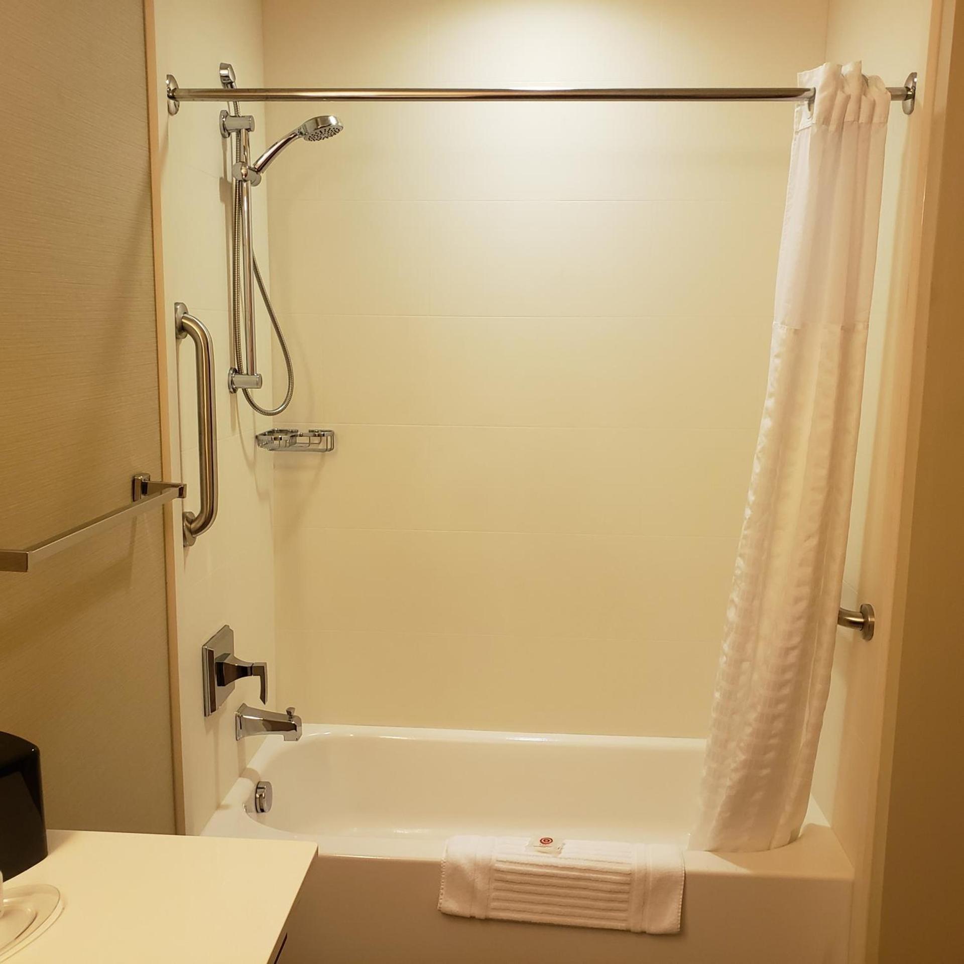 Comfort Suites-Youngstown North photo 56