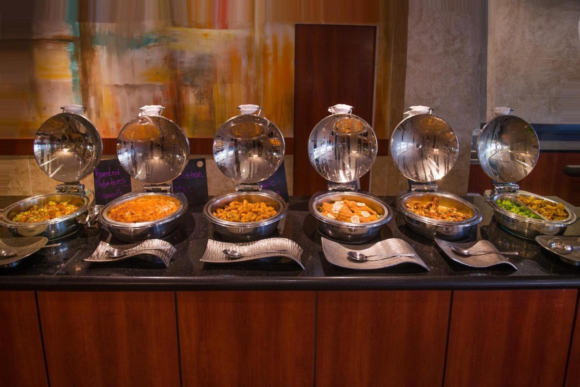 Crowne Plaza Executive Center Baton Rouge by IHG photo 60