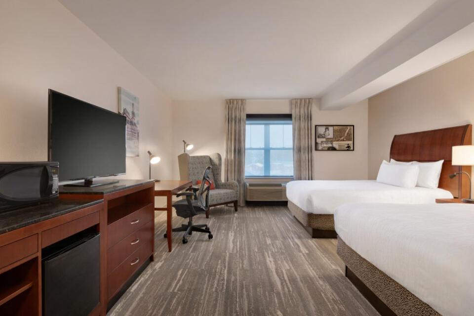 Hilton Garden Inn Troy photo 2
