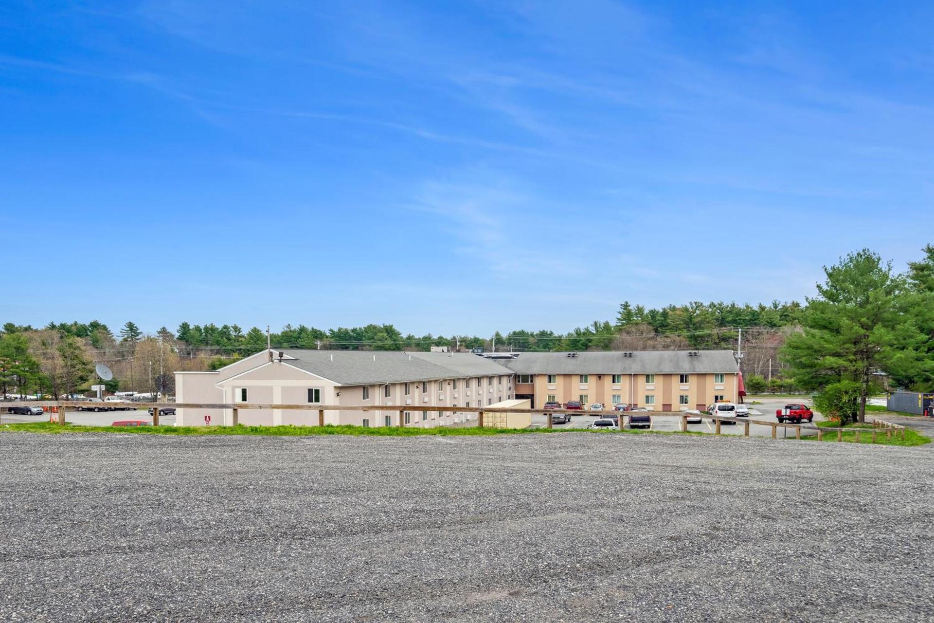 Americas Best Value Inn Foxboro photo 12