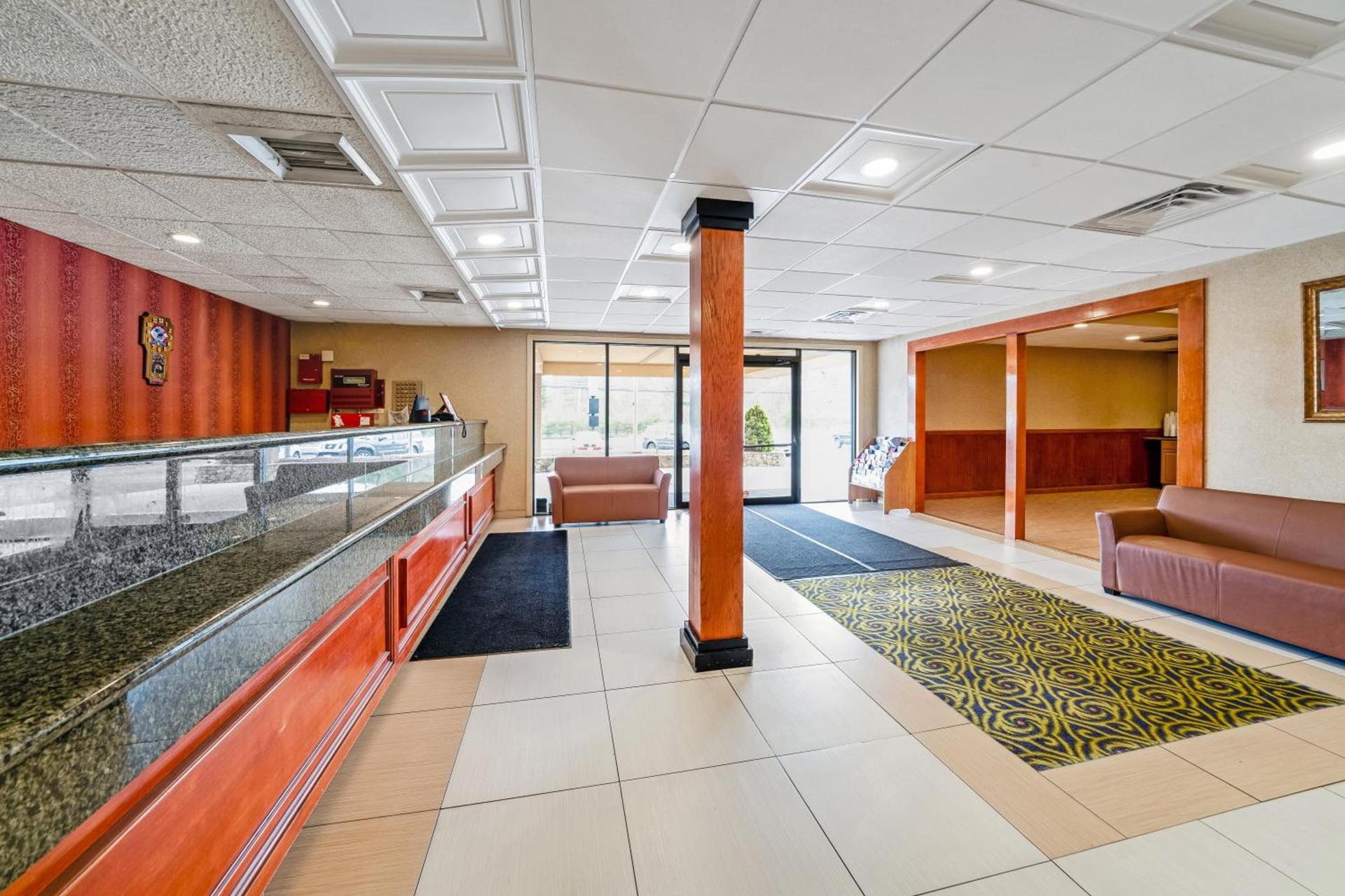 Americas Best Value Inn Foxboro photo 24