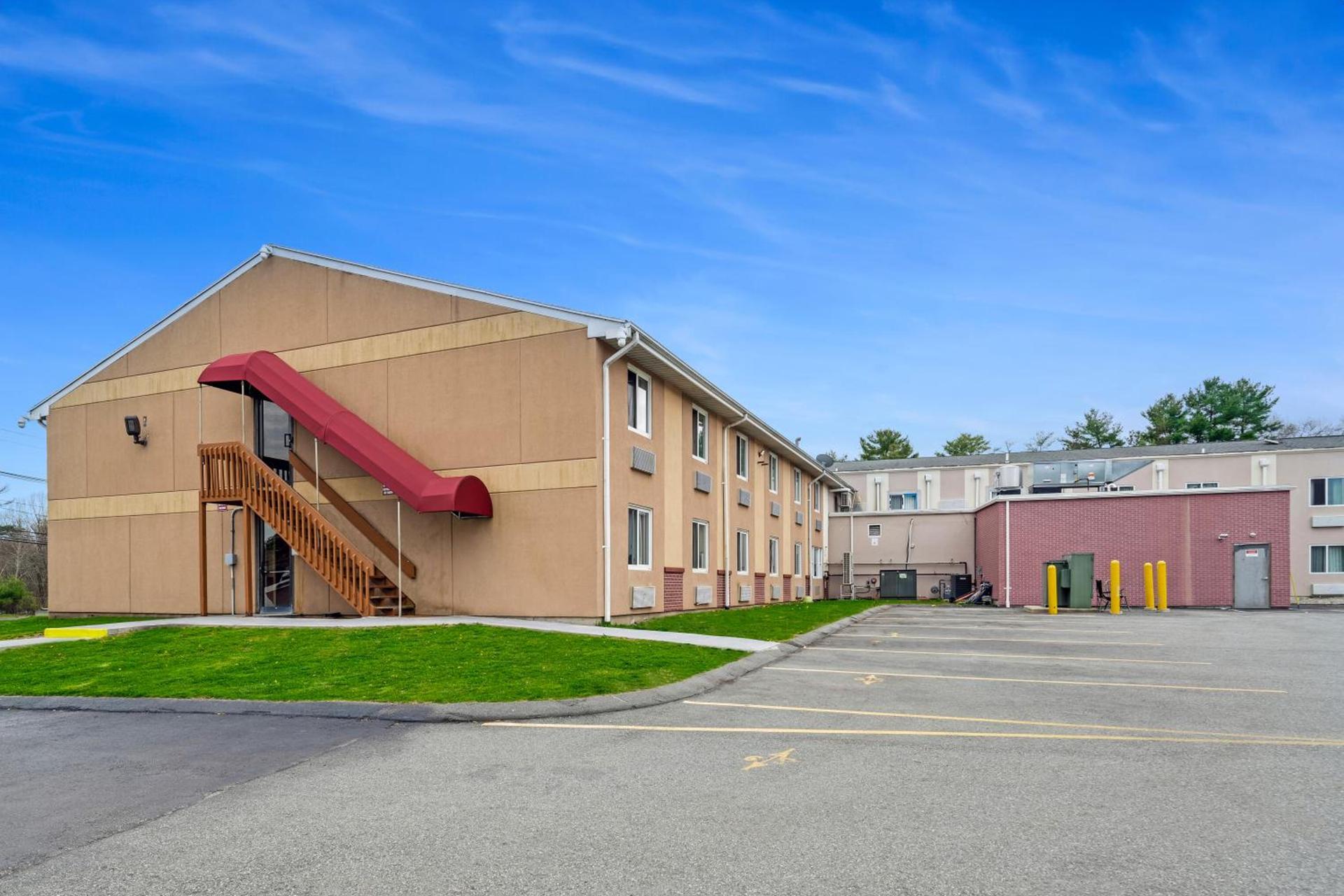 Americas Best Value Inn Foxboro photo 27