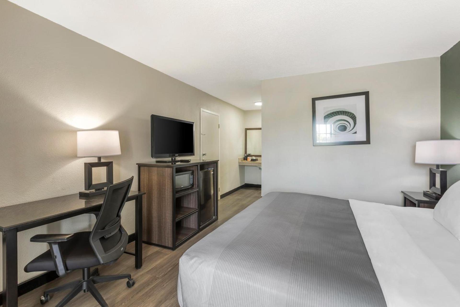 Quality Inn & Suites Santee I-95 photo 45