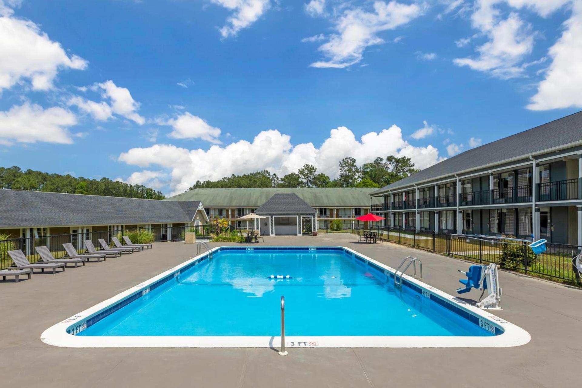 Quality Inn & Suites Santee I-95 photo 49