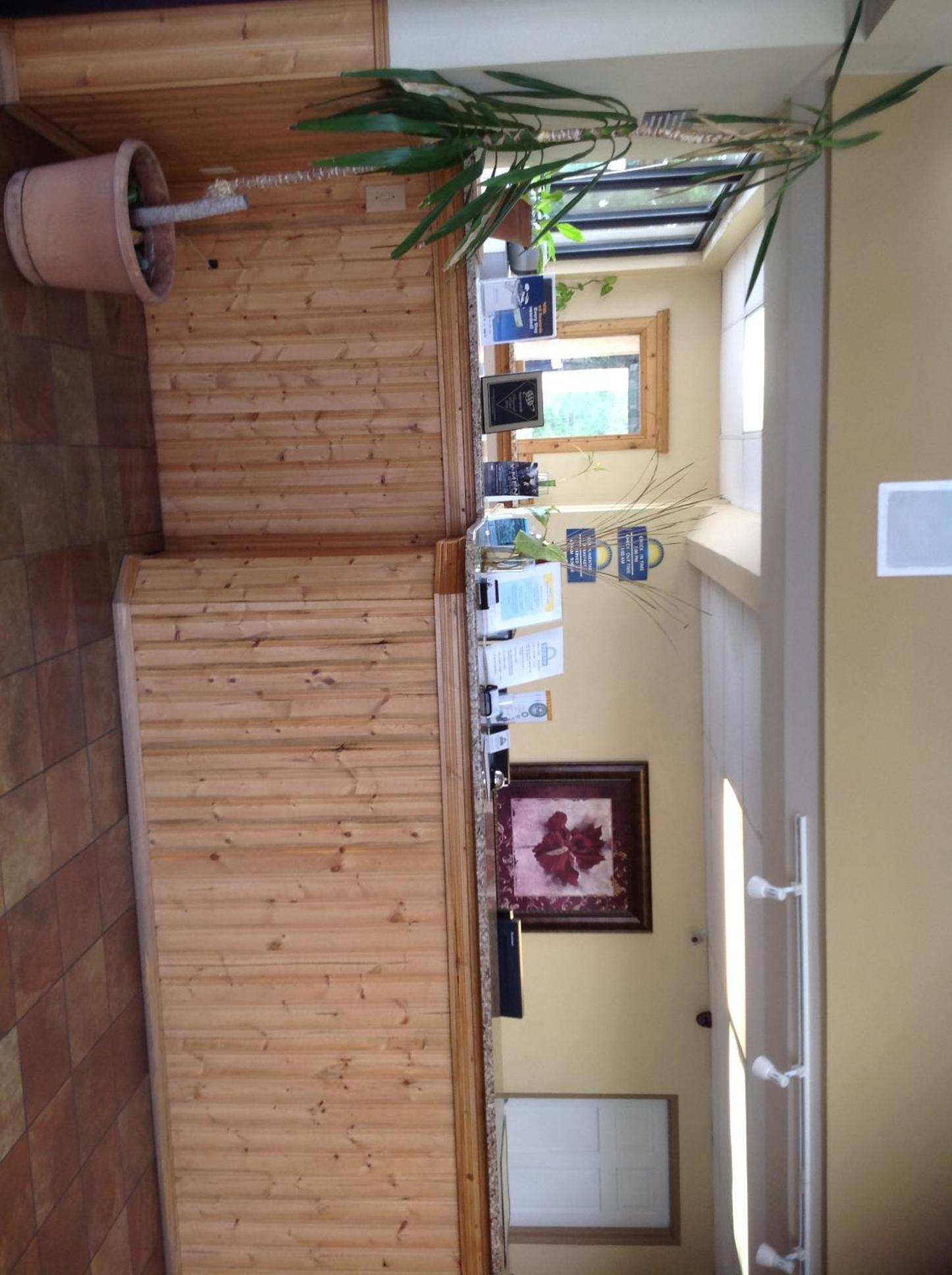 Days Inn by Wyndham Clinton photo 11