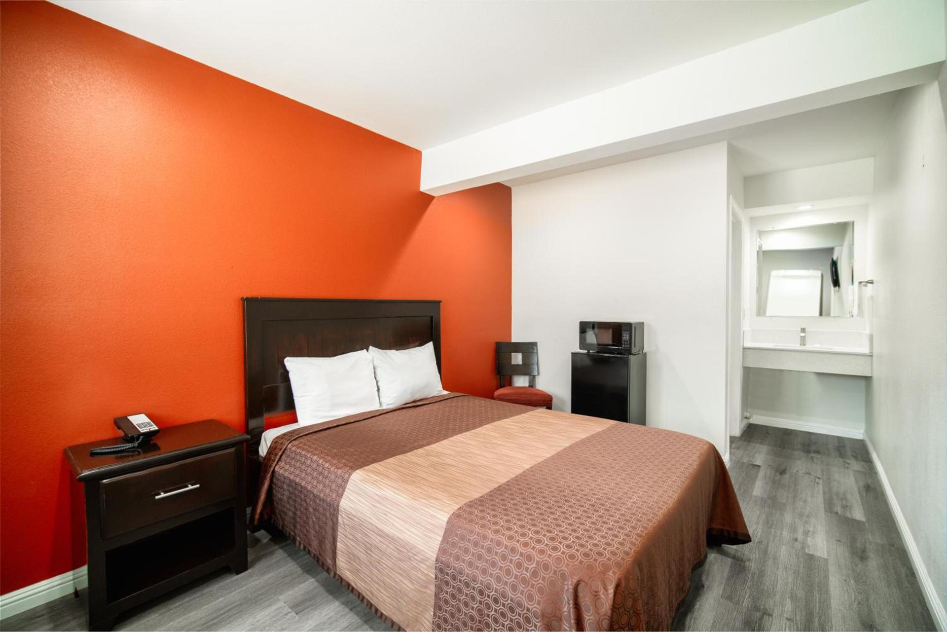 Bell Manor Motel photo 5