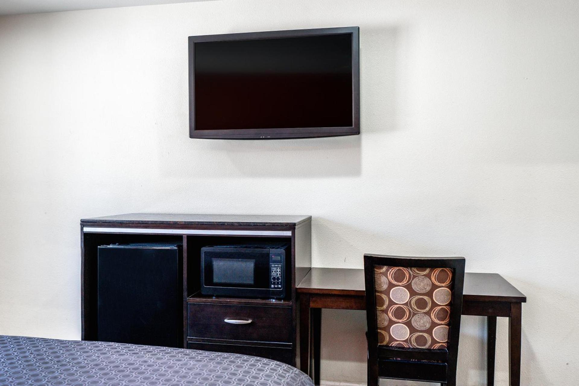 Bell Manor Motel photo 14
