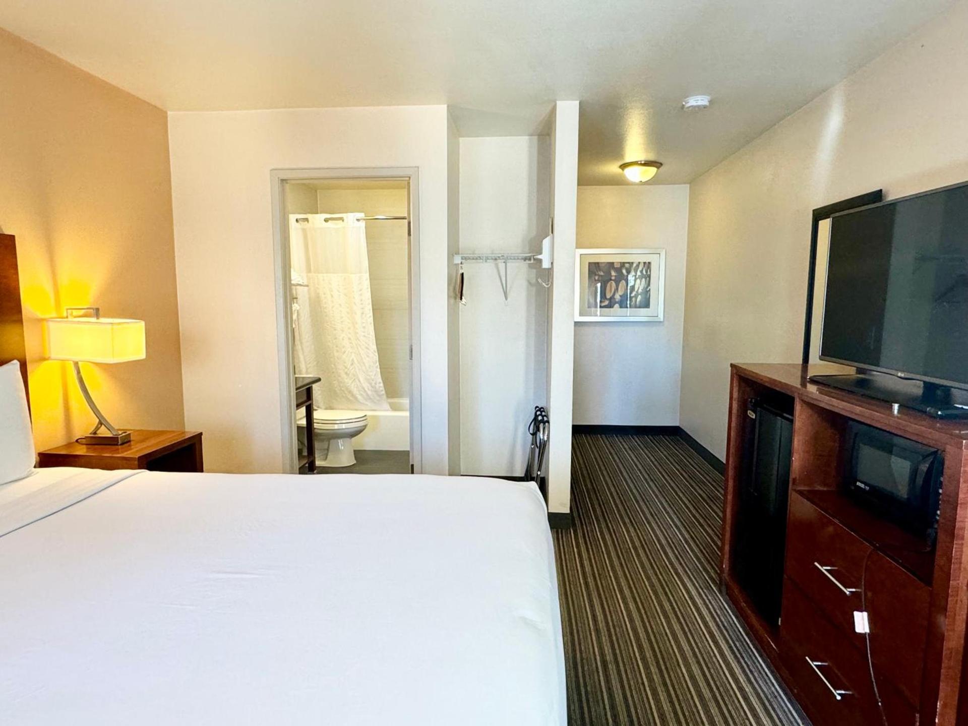 Rodeway Inn Martinez photo 16