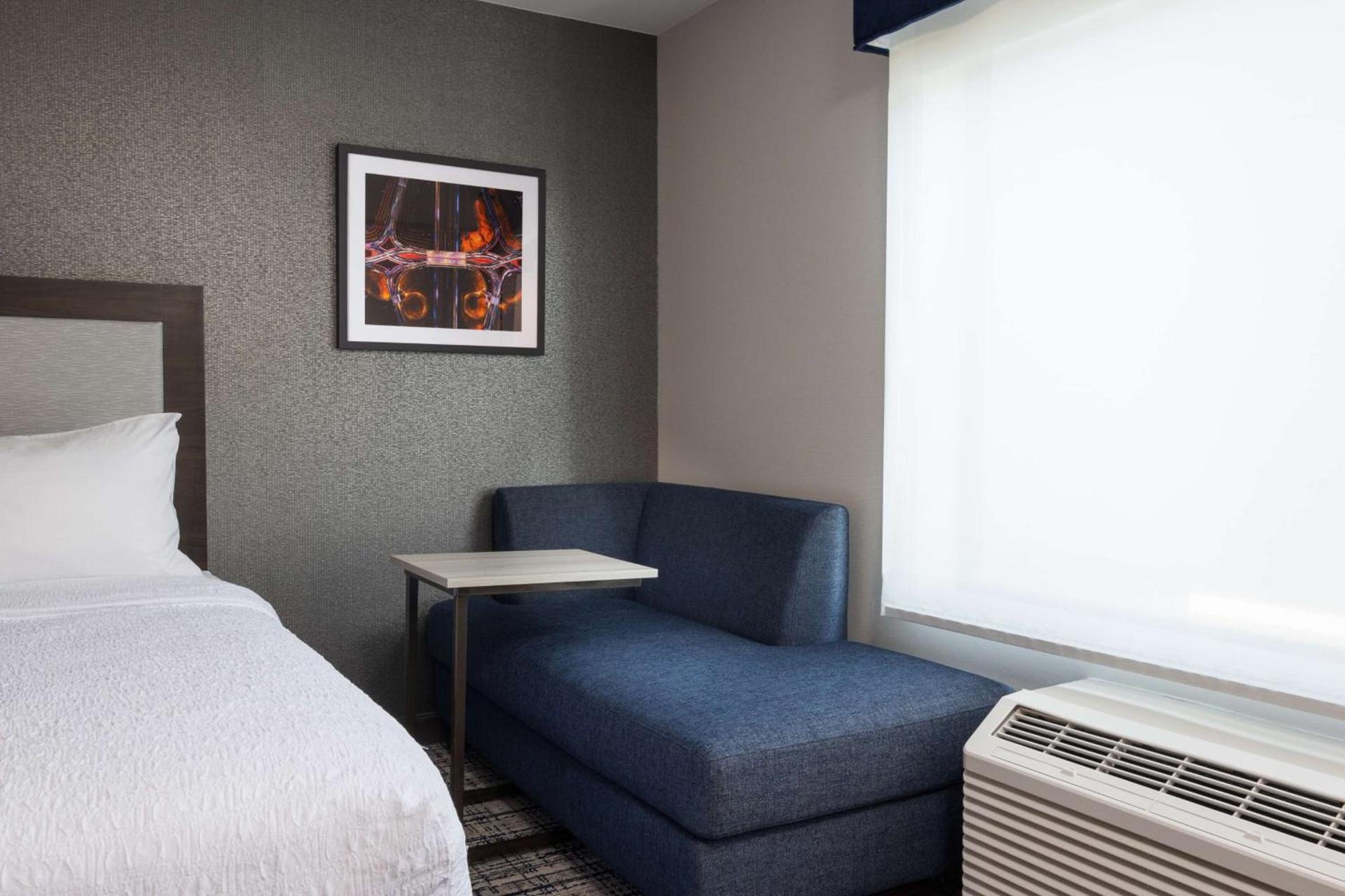 Hampton Inn & Suites Manteca photo 15