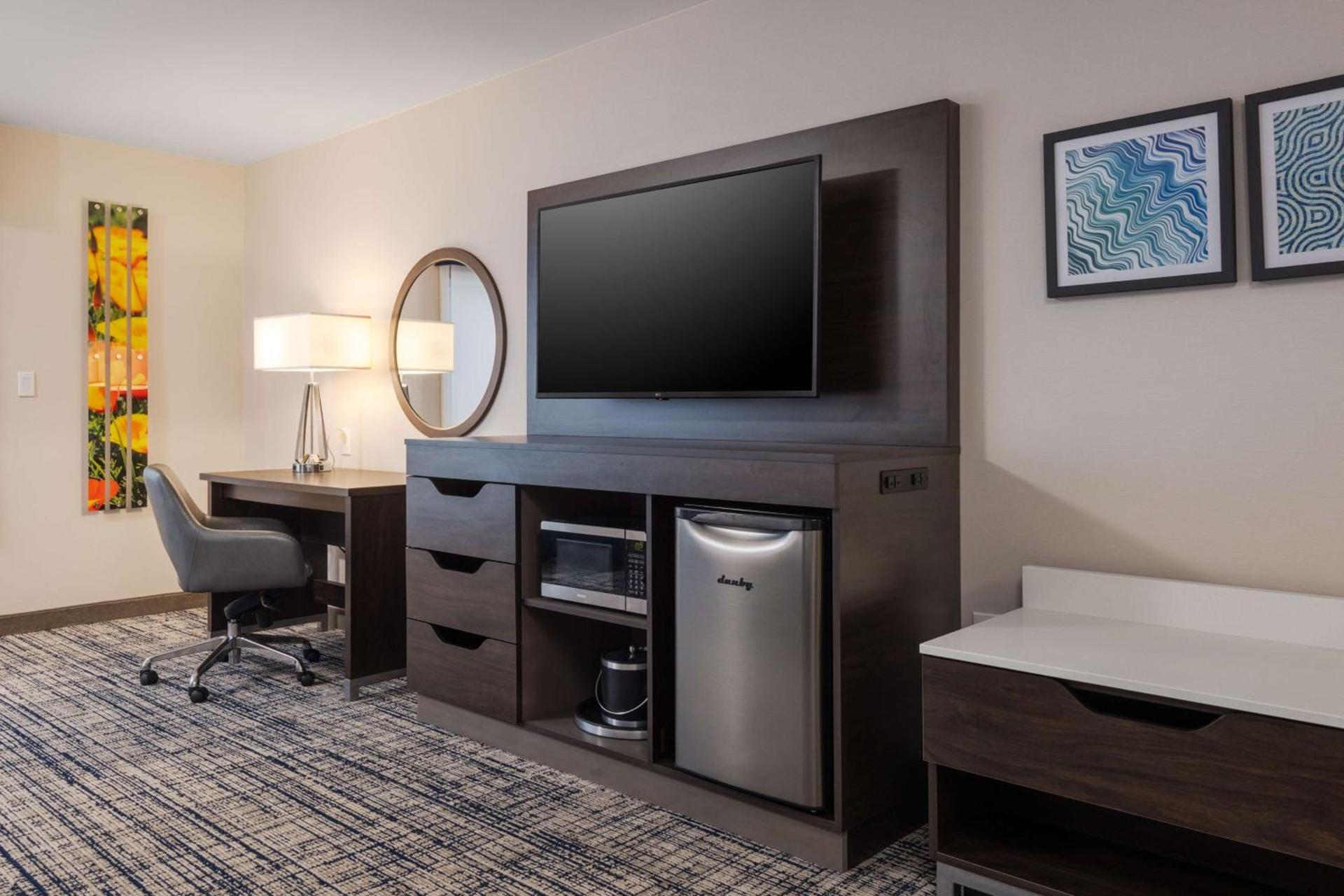 Hampton Inn & Suites Manteca photo 23