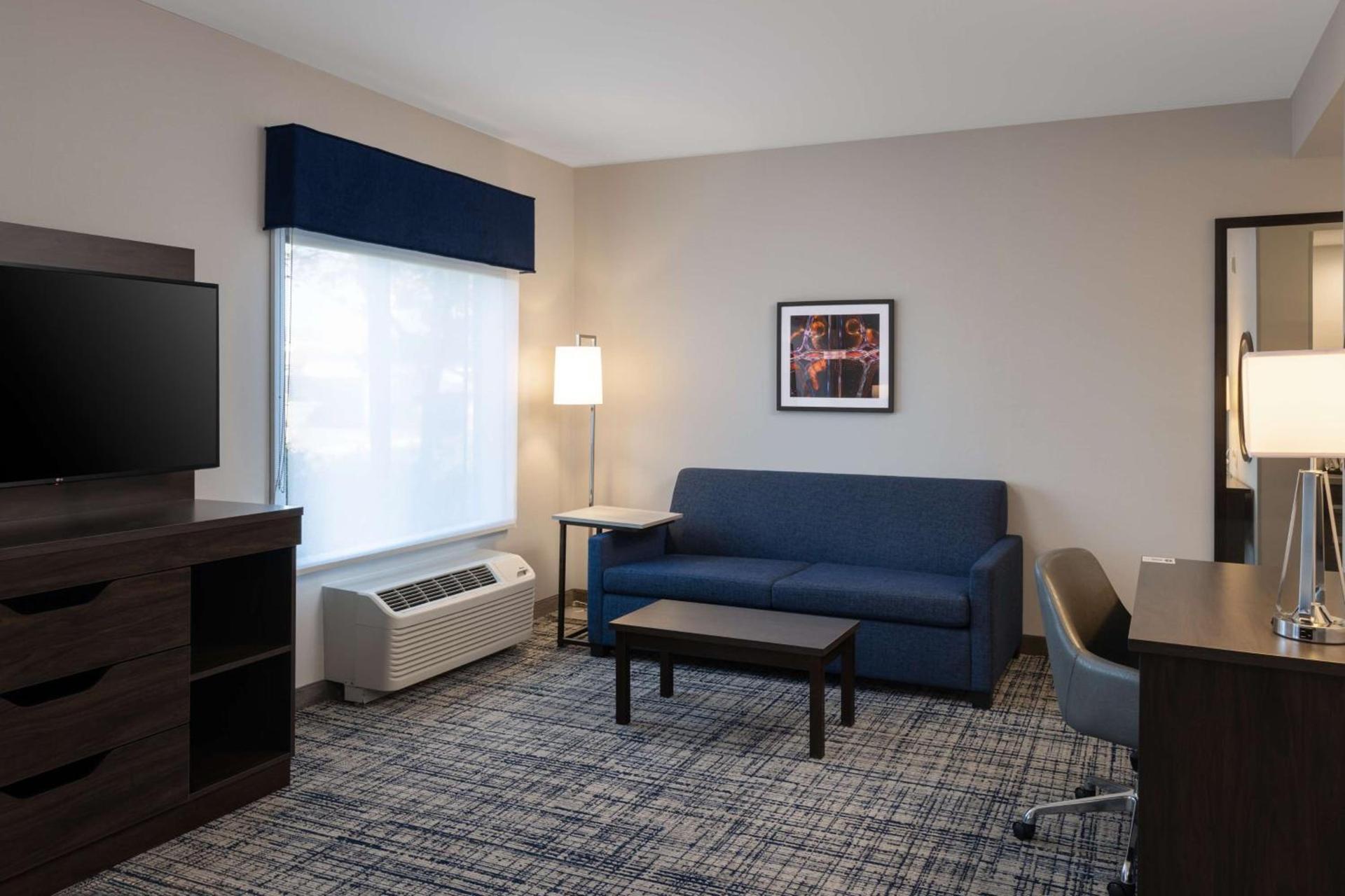 Hampton Inn & Suites Manteca photo 29