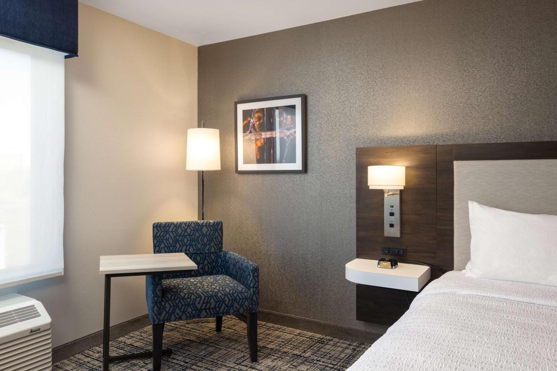 Hampton Inn & Suites Manteca photo 27