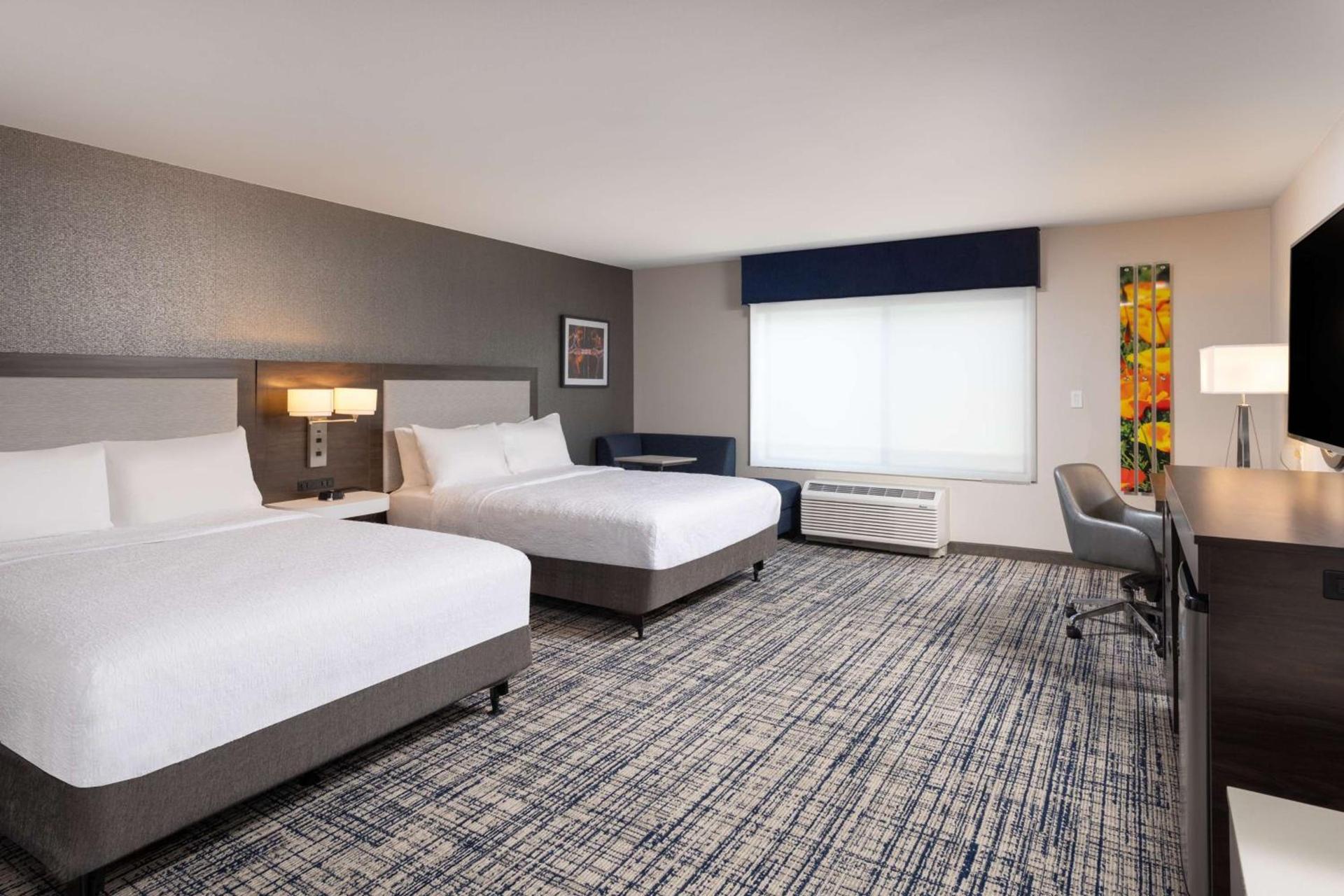 Hampton Inn & Suites Manteca photo 34