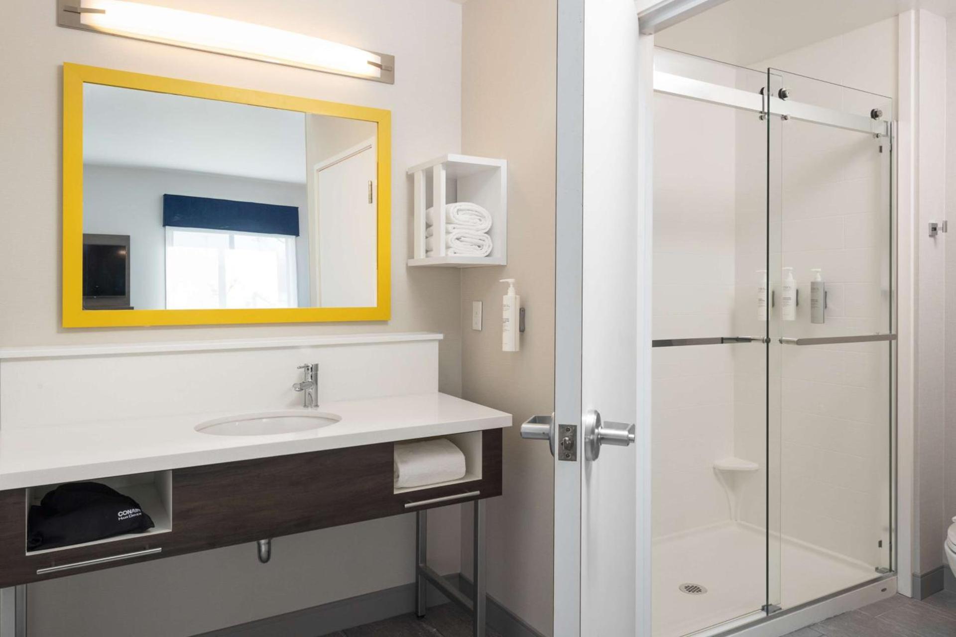 Hampton Inn & Suites Manteca photo 40