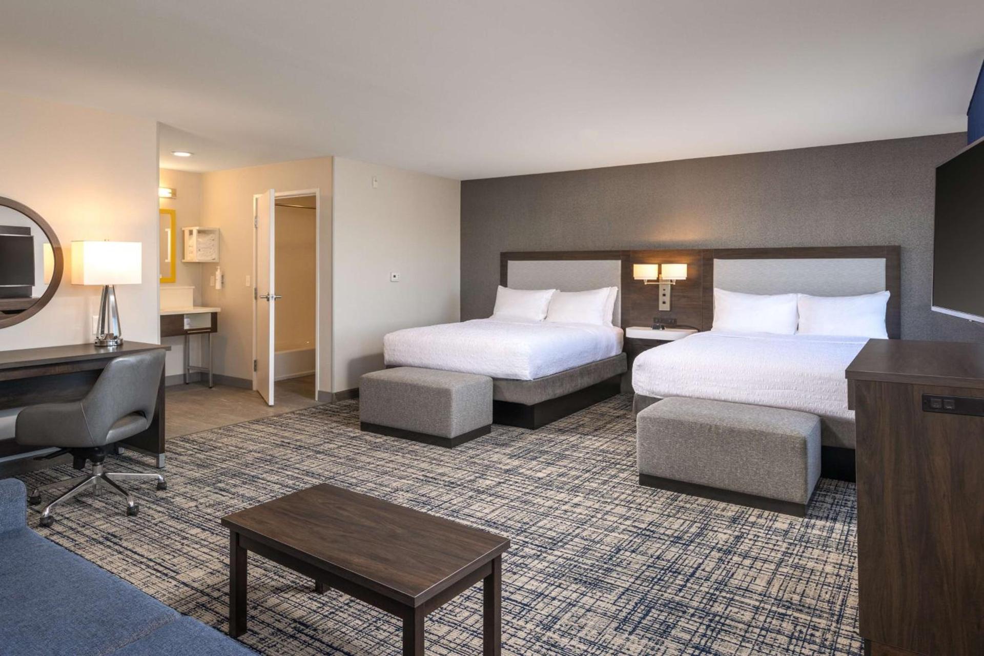 Hampton Inn & Suites Manteca photo 45