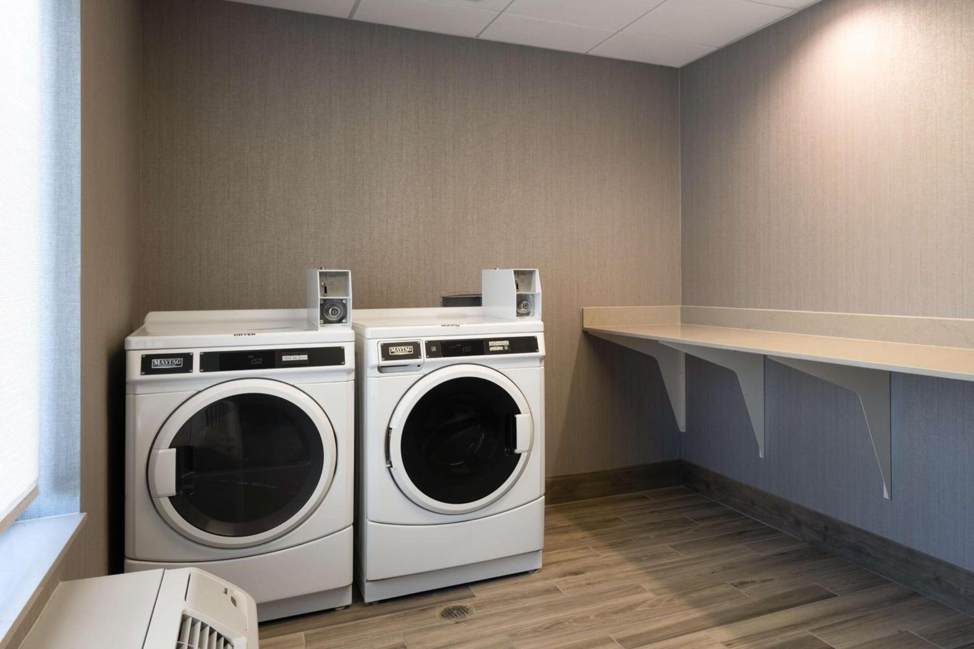 Hampton Inn & Suites Manteca photo 52