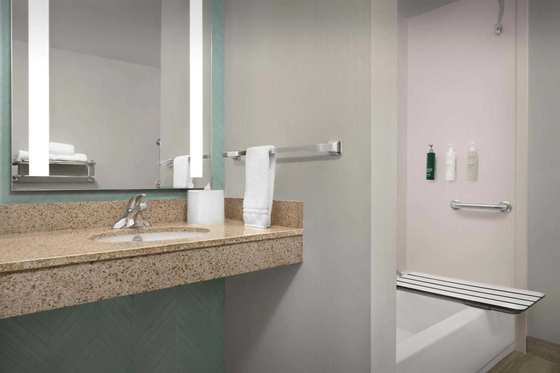 Hilton Garden Inn Raleigh Capital Blvd I-540 photo 14