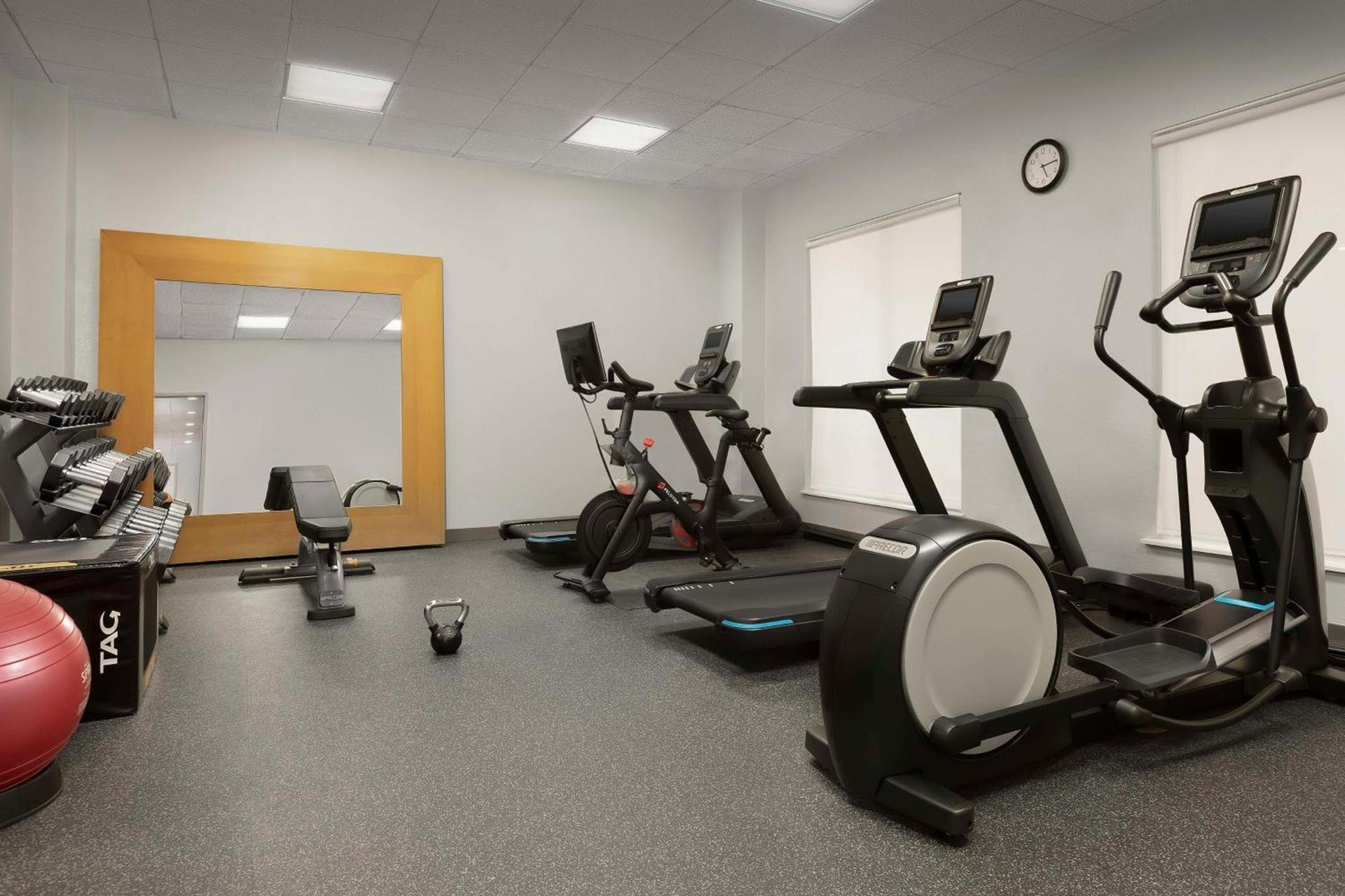Hilton Garden Inn Raleigh Capital Blvd I-540 photo 12