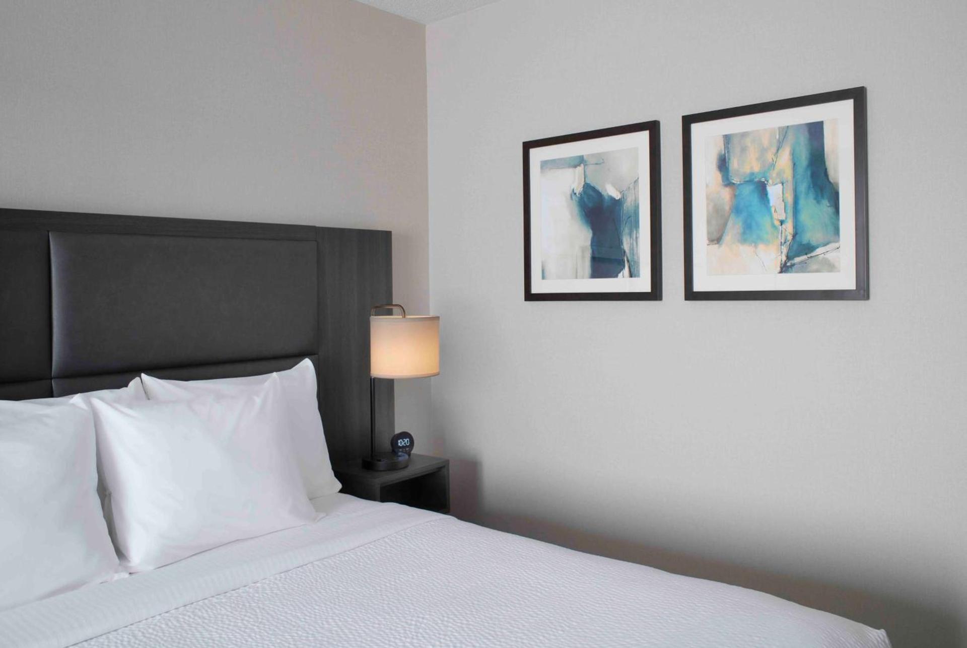 Holiday Inn Express South Burlington - Downtown by IHG photo 7