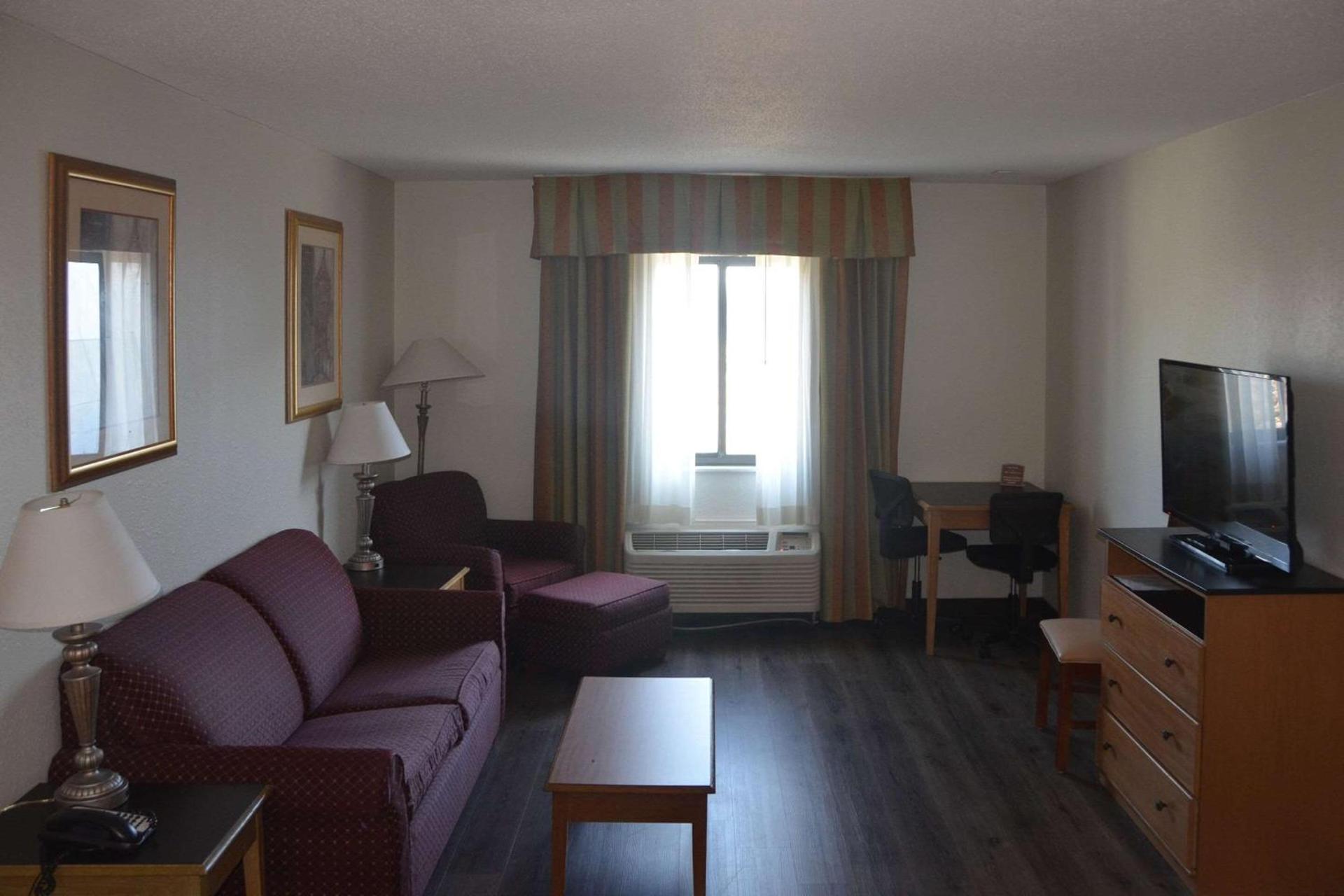 Quality Inn Perrysburg - Toledo South photo 12