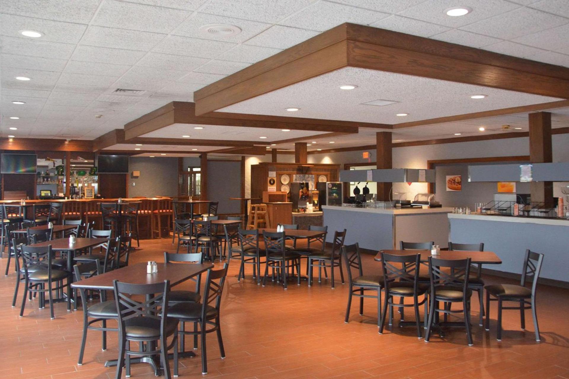 Quality Inn Perrysburg - Toledo South photo 17
