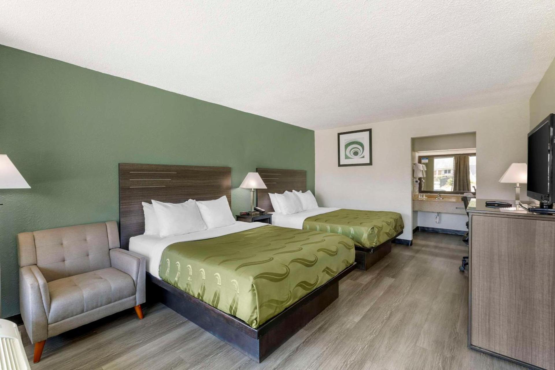 Quality Inn & Suites Santee I-95 photo 8