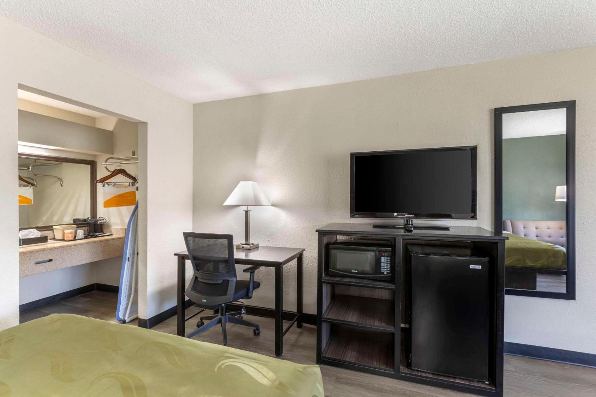 Quality Inn & Suites Santee I-95 photo 10