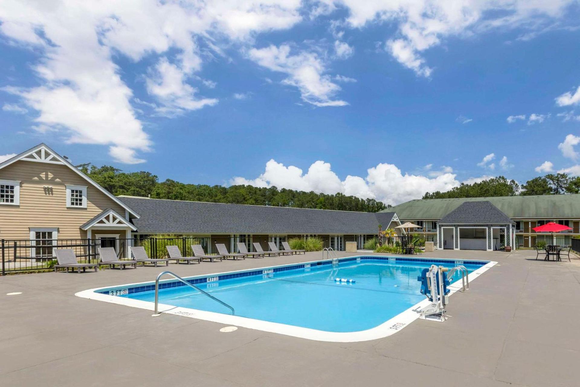 Quality Inn & Suites Santee I-95 photo 28