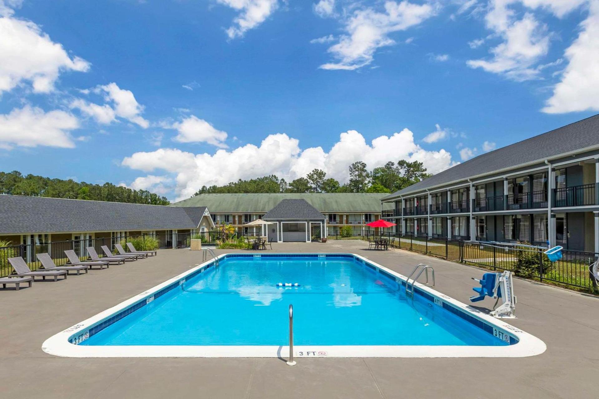 Quality Inn & Suites Santee I-95 photo 29