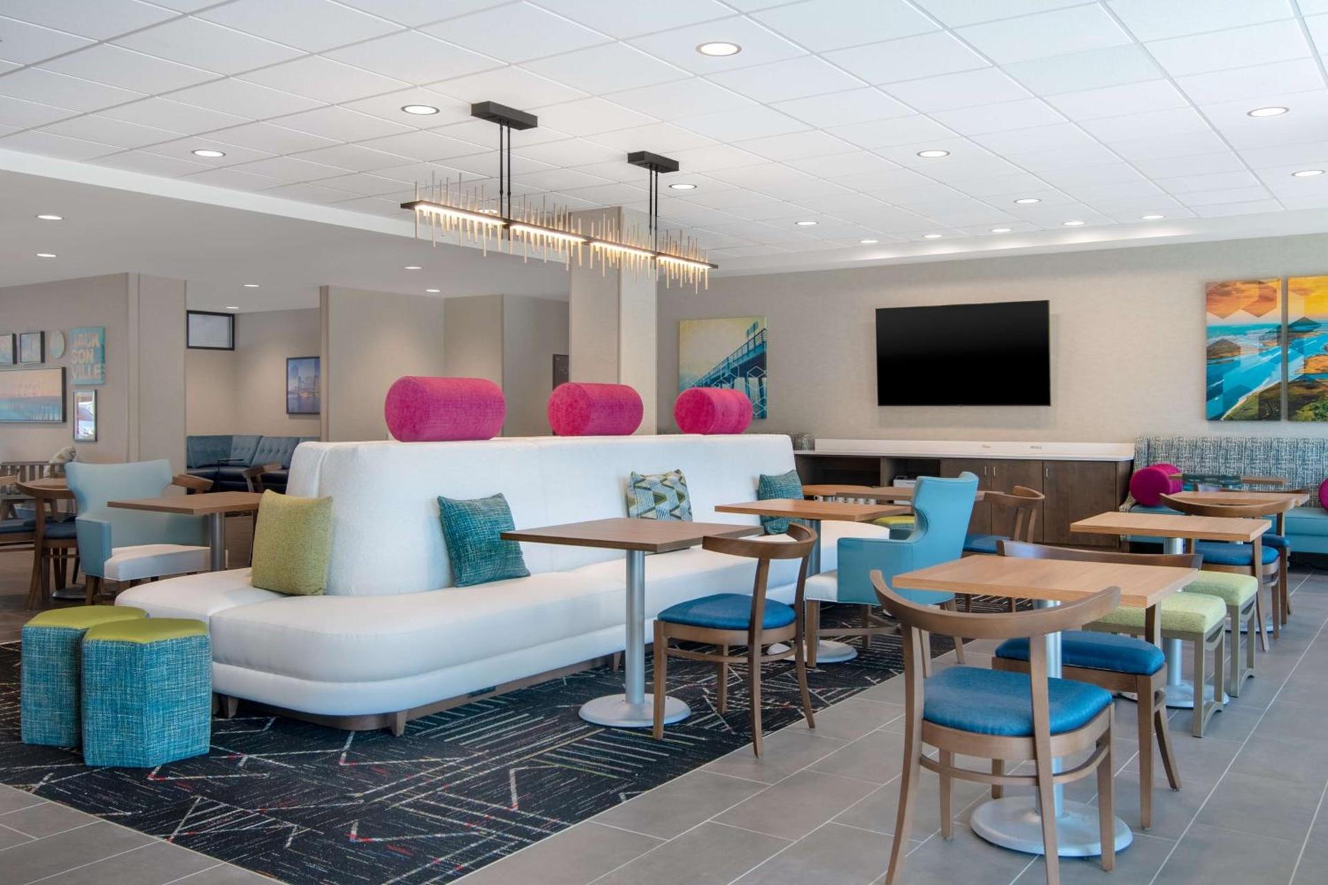 Home2 Suites By Hilton Jacksonville Downtown photo 6