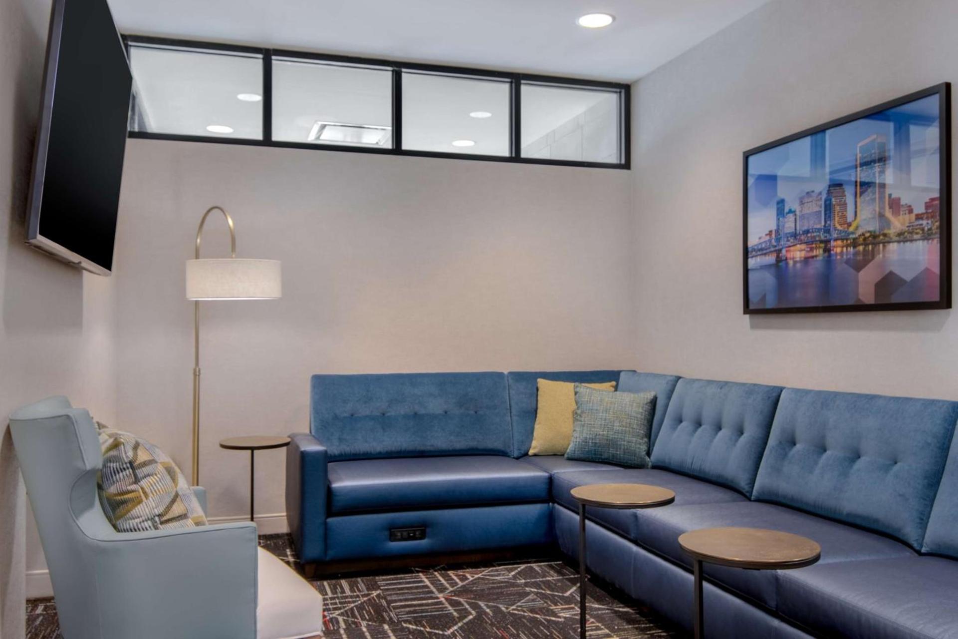 Home2 Suites By Hilton Jacksonville Downtown photo 8