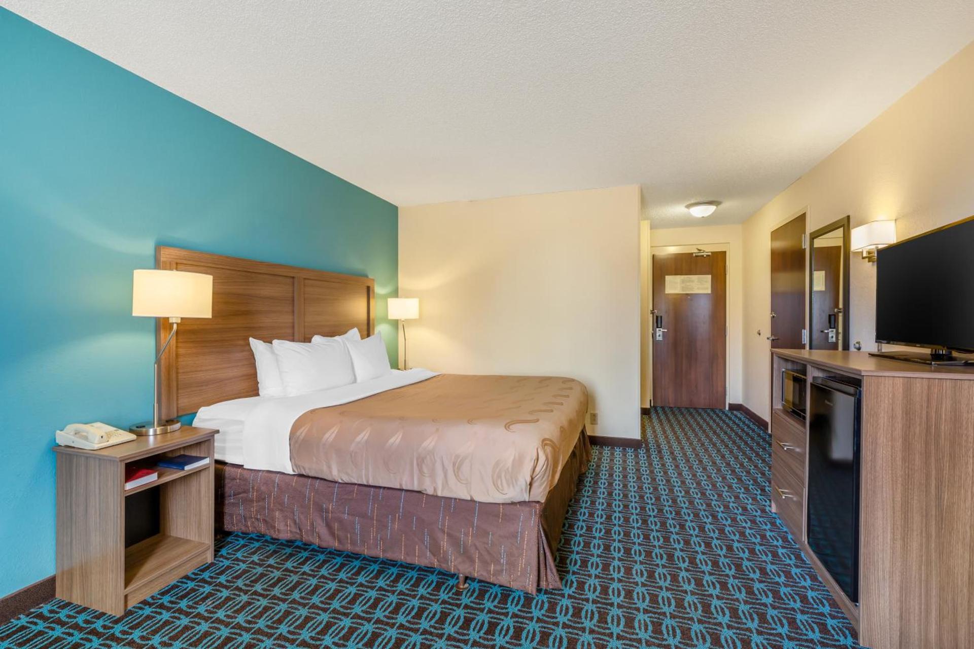 Quality Inn & Suites Sandusky photo 24