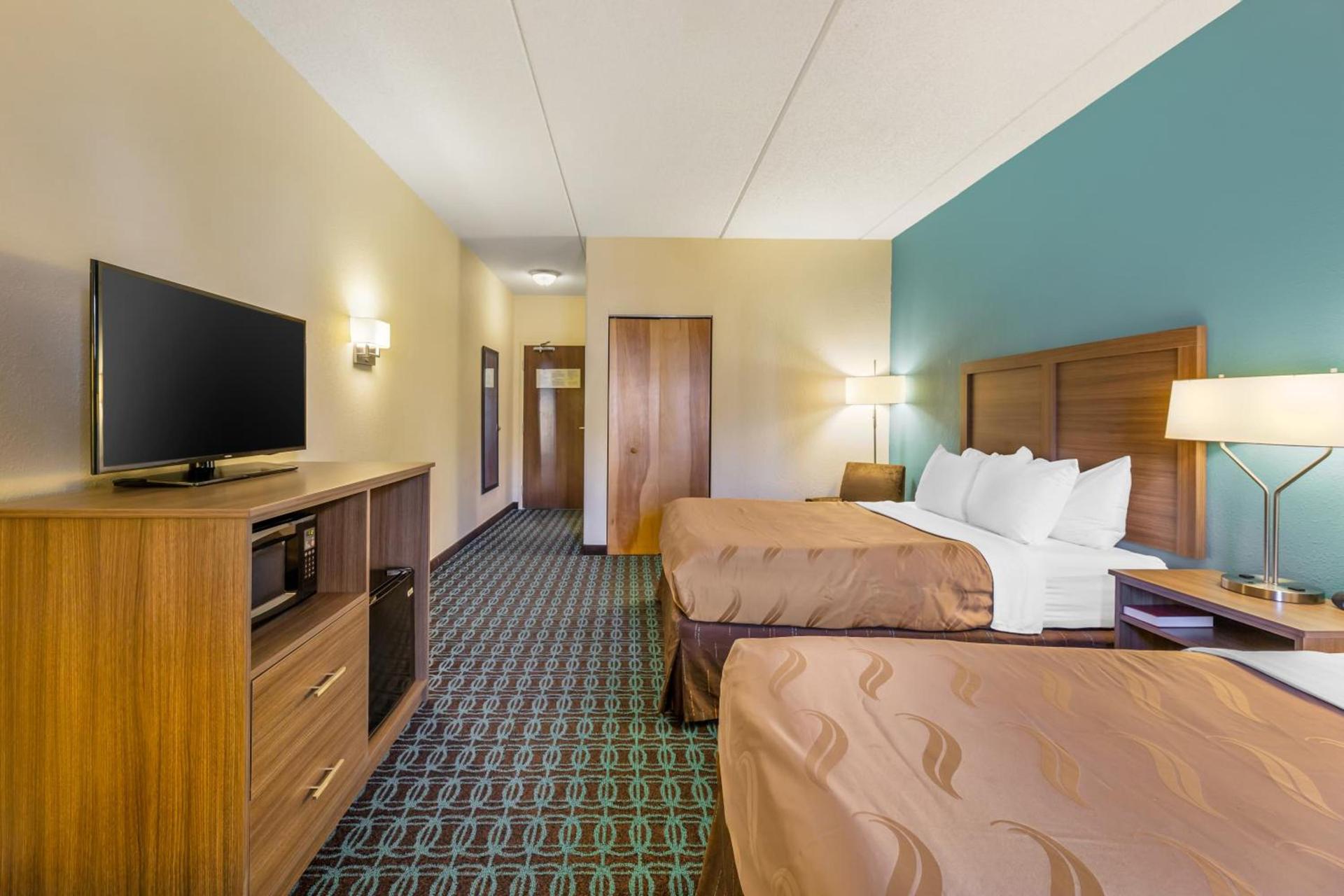 Quality Inn & Suites Sandusky photo 33